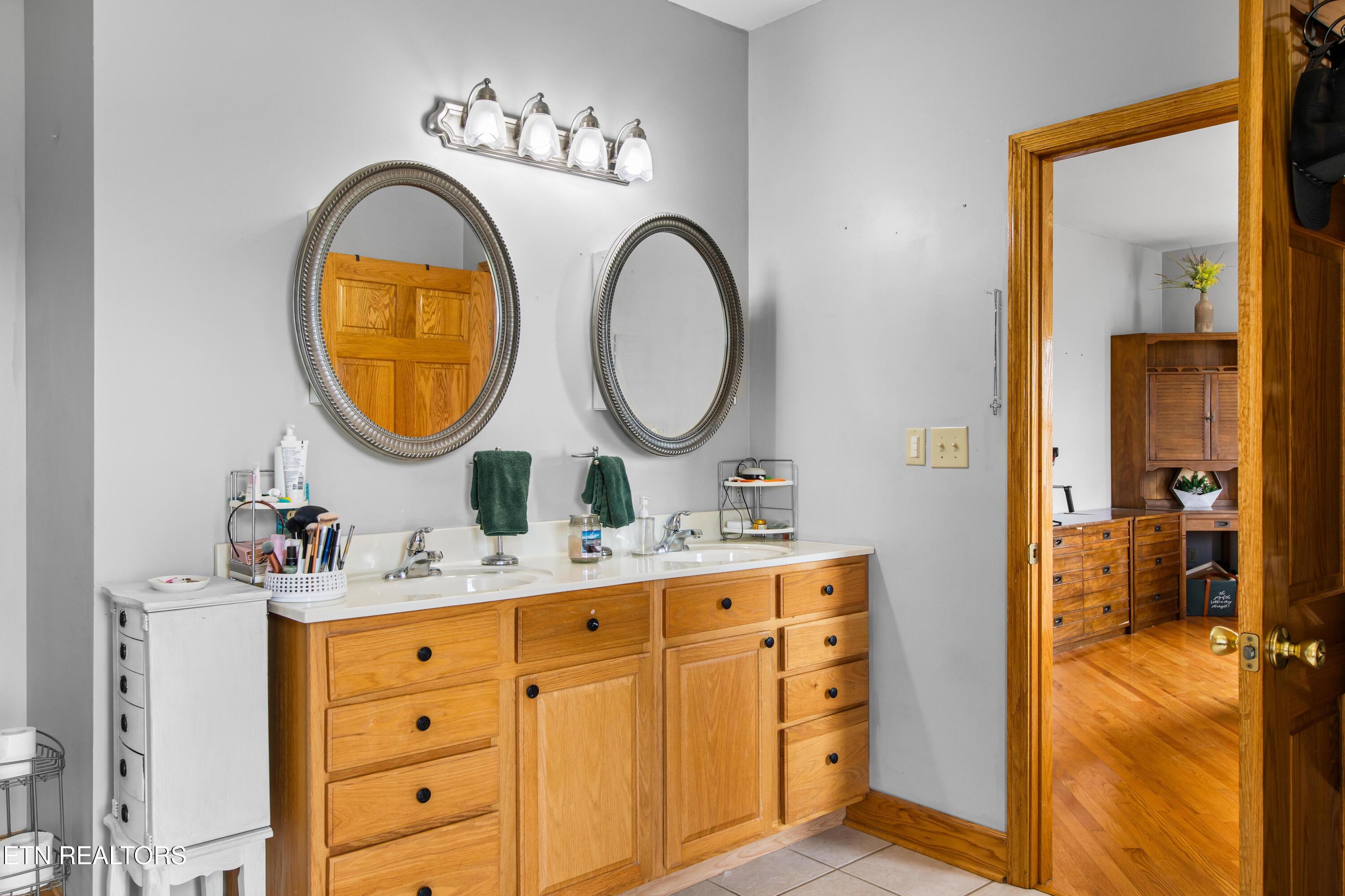 1695 Doaks Creek Road Speedwell TN 37870