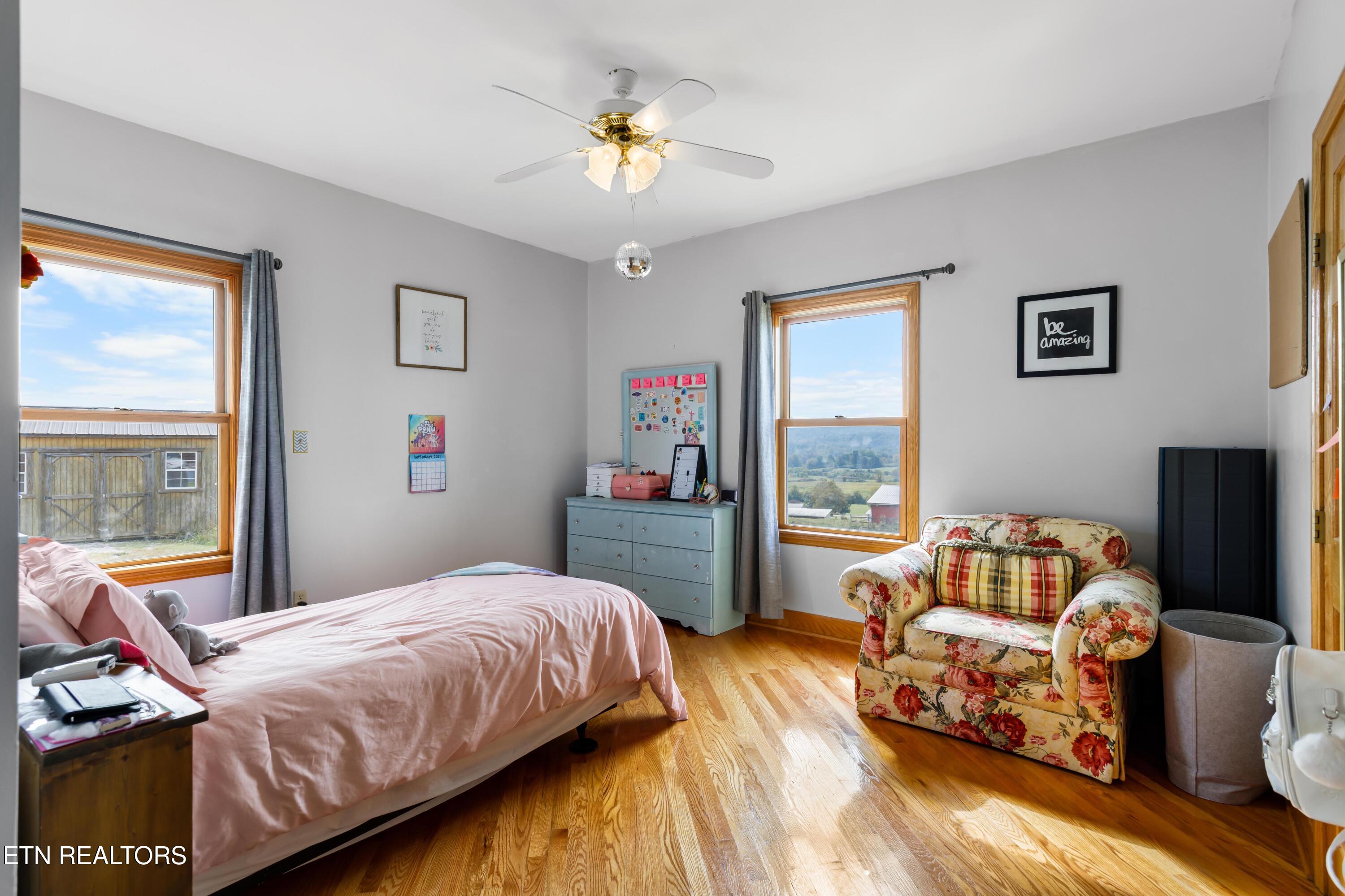 1695 Doaks Creek Road Speedwell TN 37870