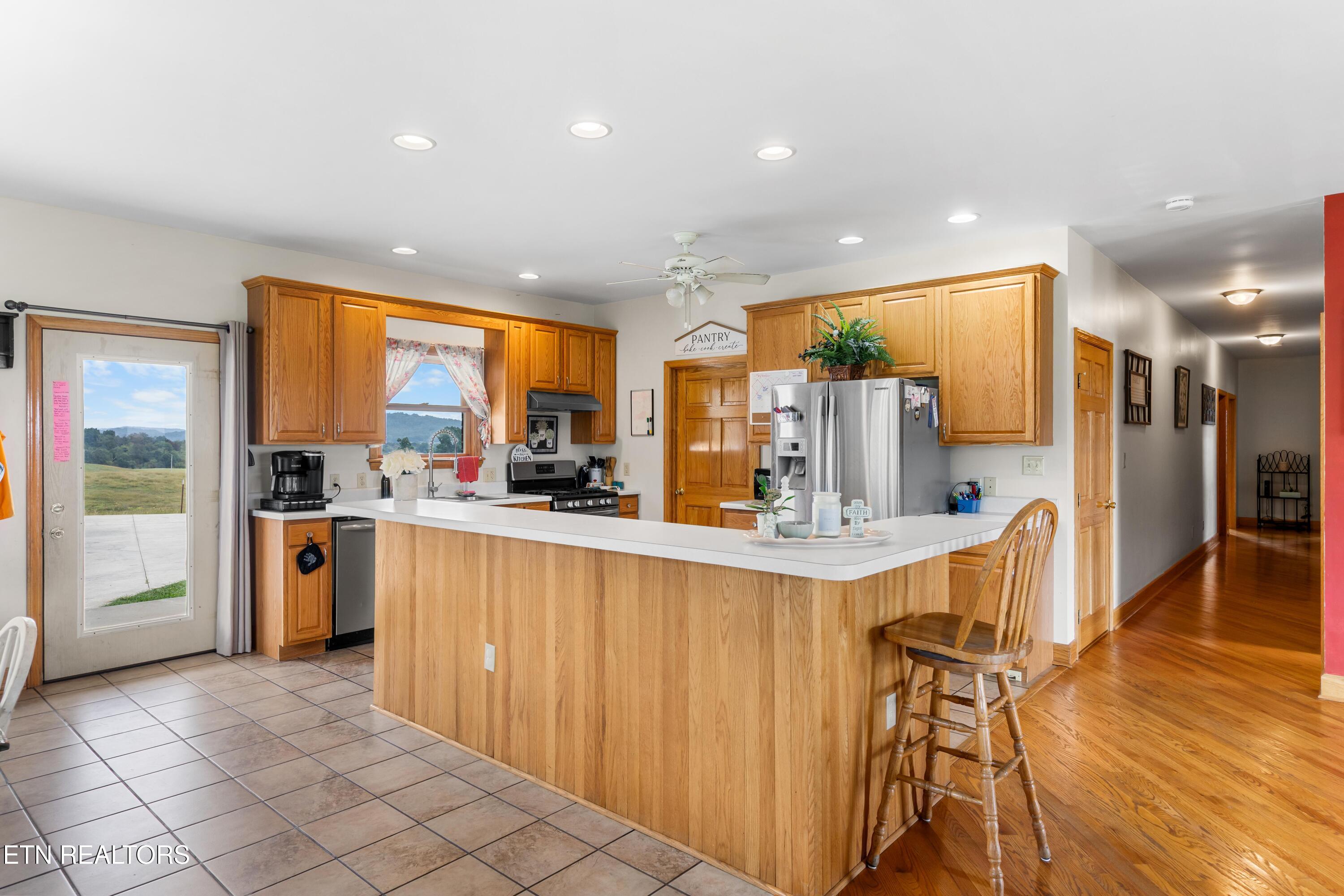 1695 Doaks Creek Road Speedwell TN 37870