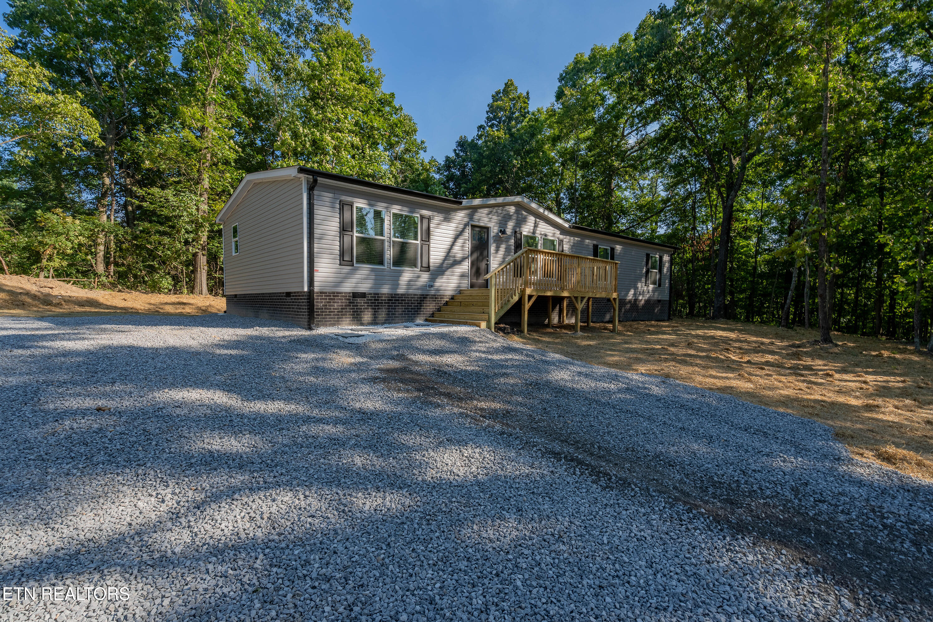 725 S Douglas Avenue Rockwood TN 37854