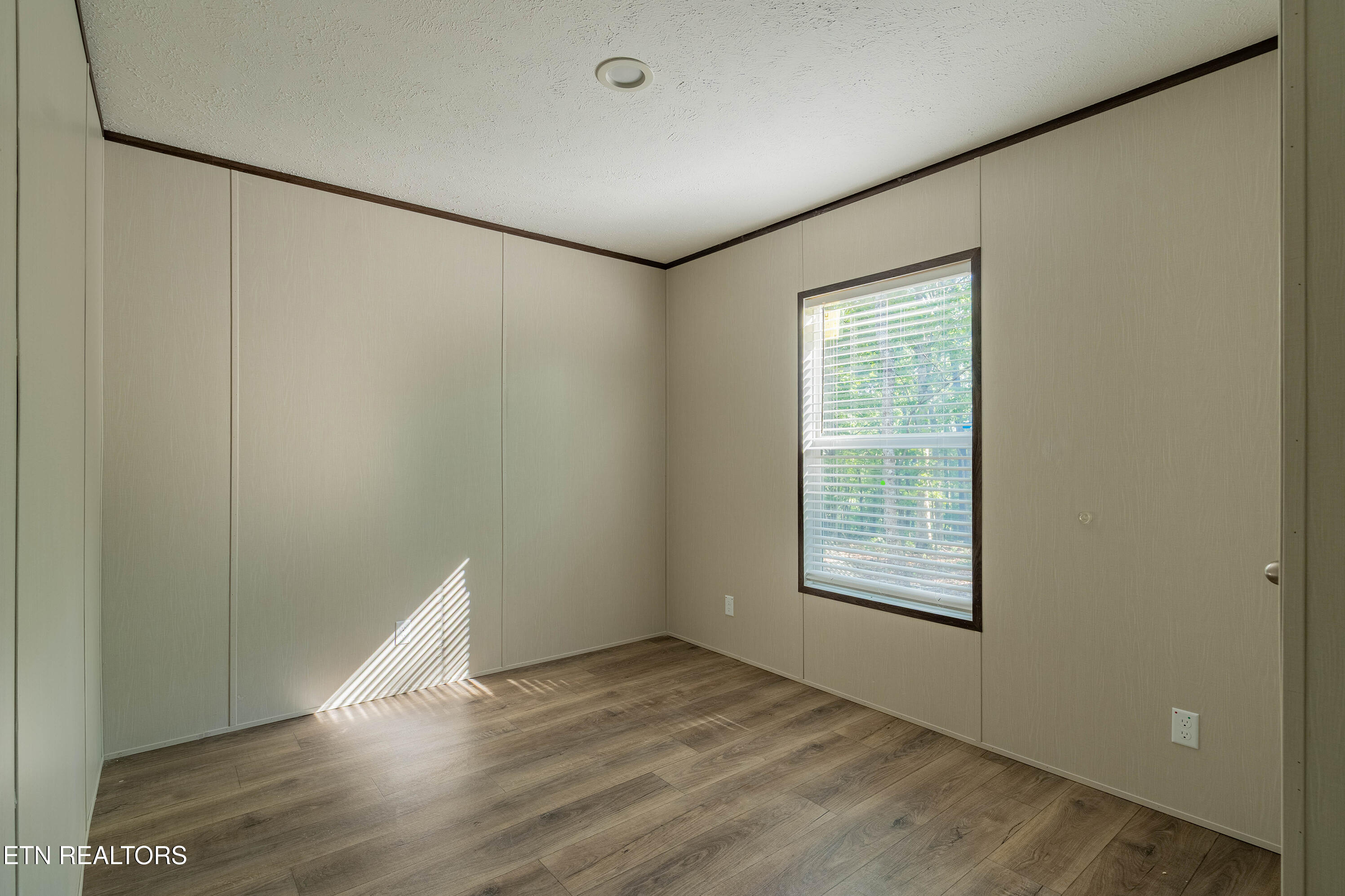 725 S Douglas Avenue Rockwood TN 37854