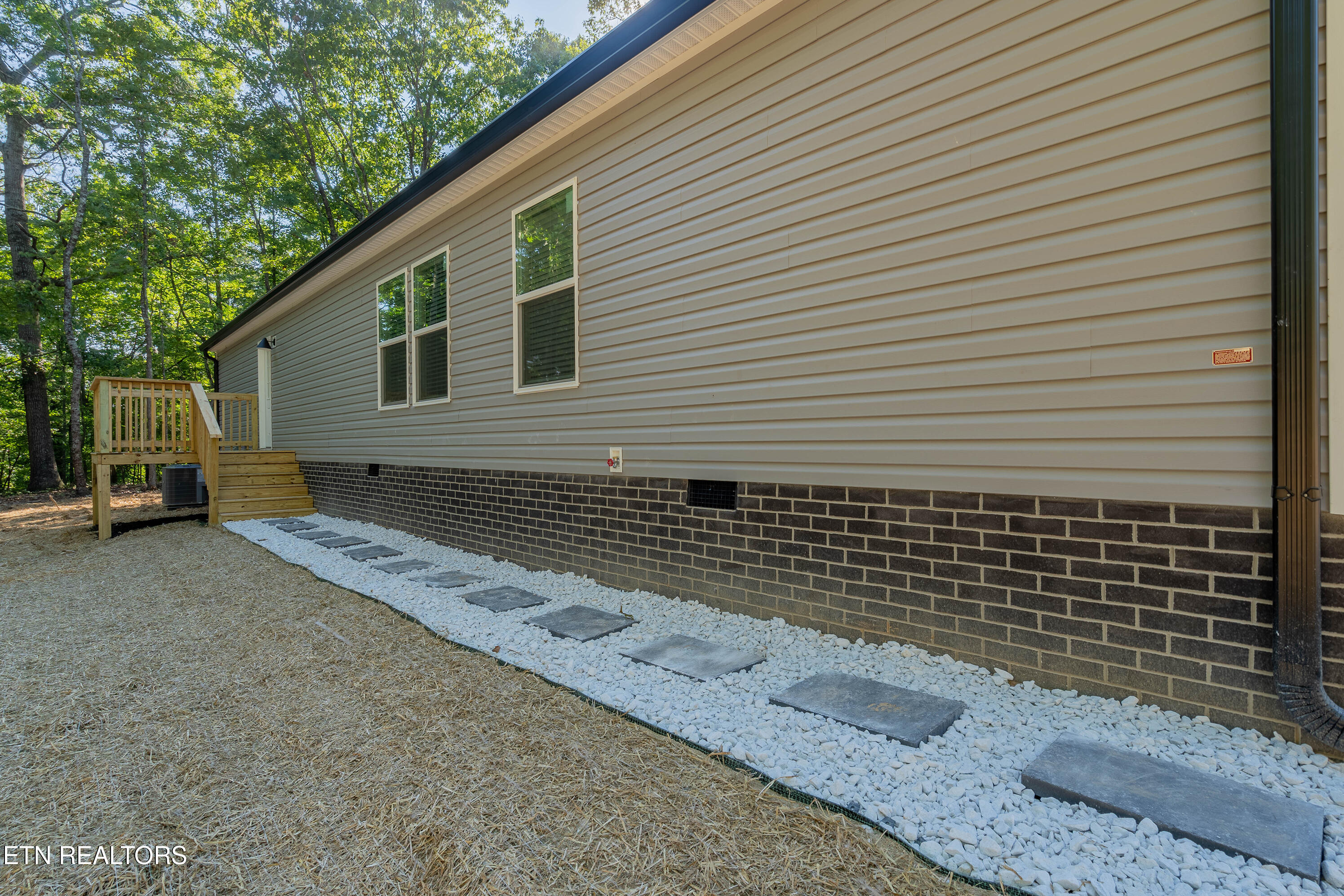 725 S Douglas Avenue Rockwood TN 37854