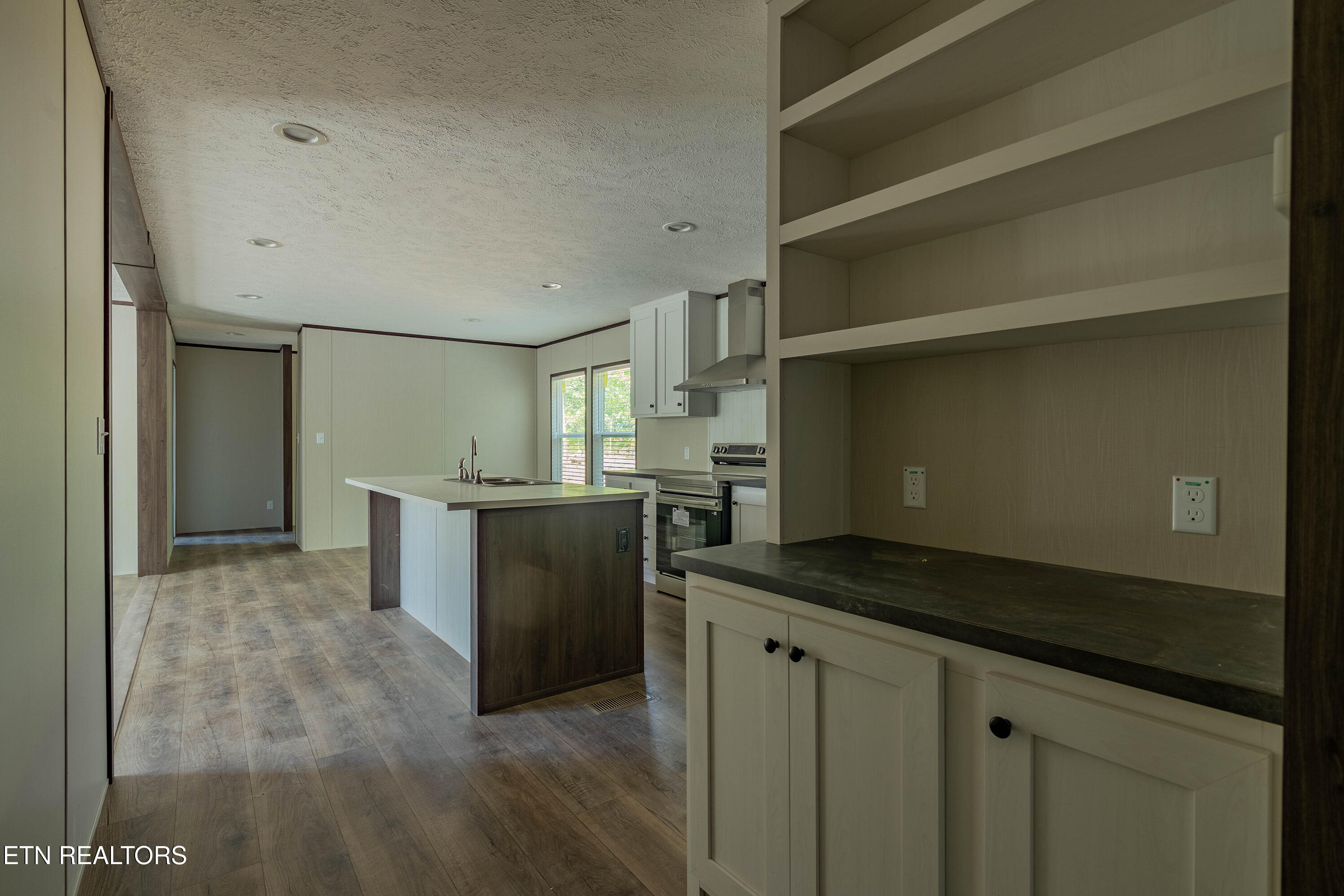 725 S Douglas Avenue Rockwood TN 37854