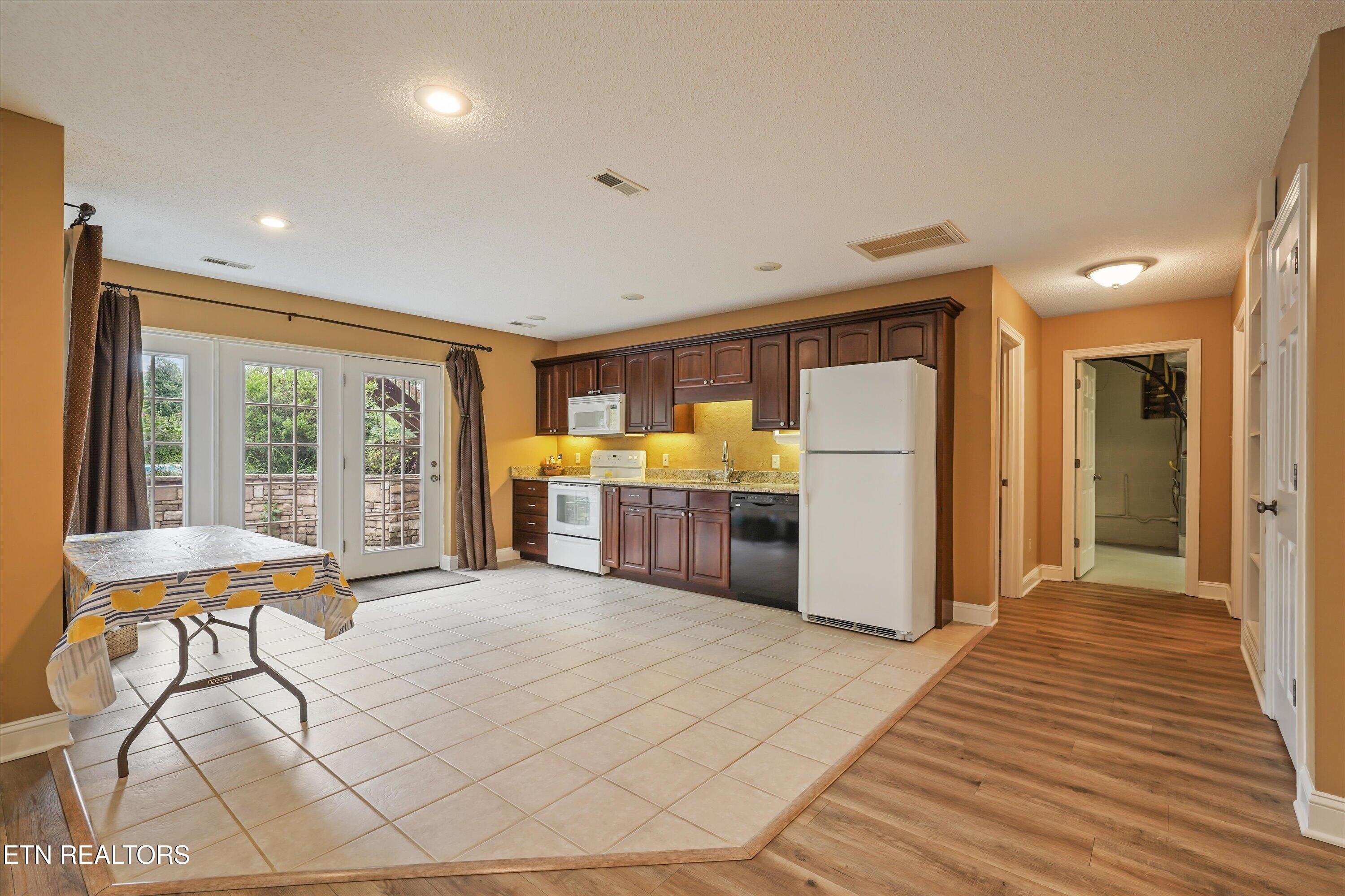 2007 Eastwood Drive Maryville TN 37803