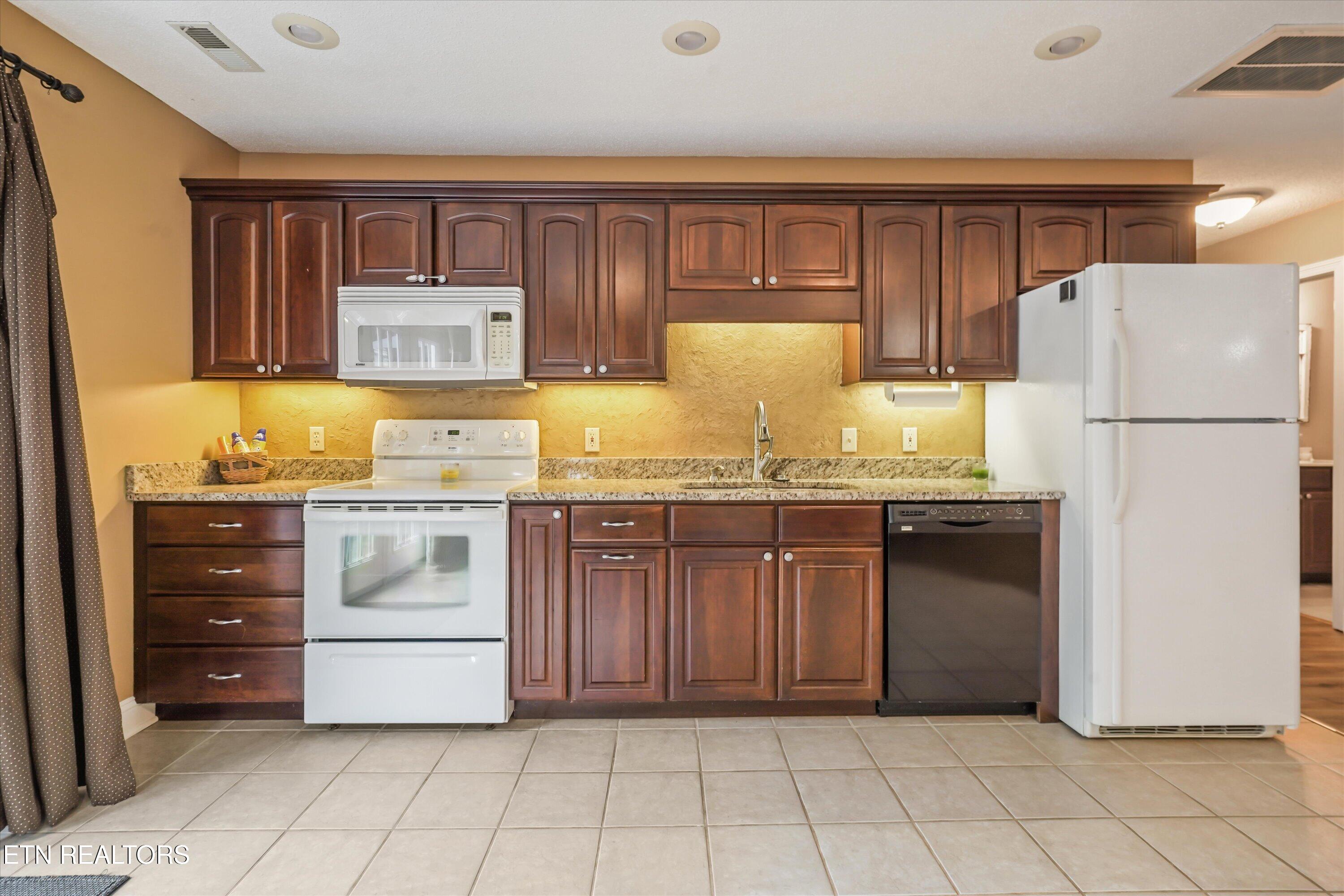 2007 Eastwood Drive Maryville TN 37803