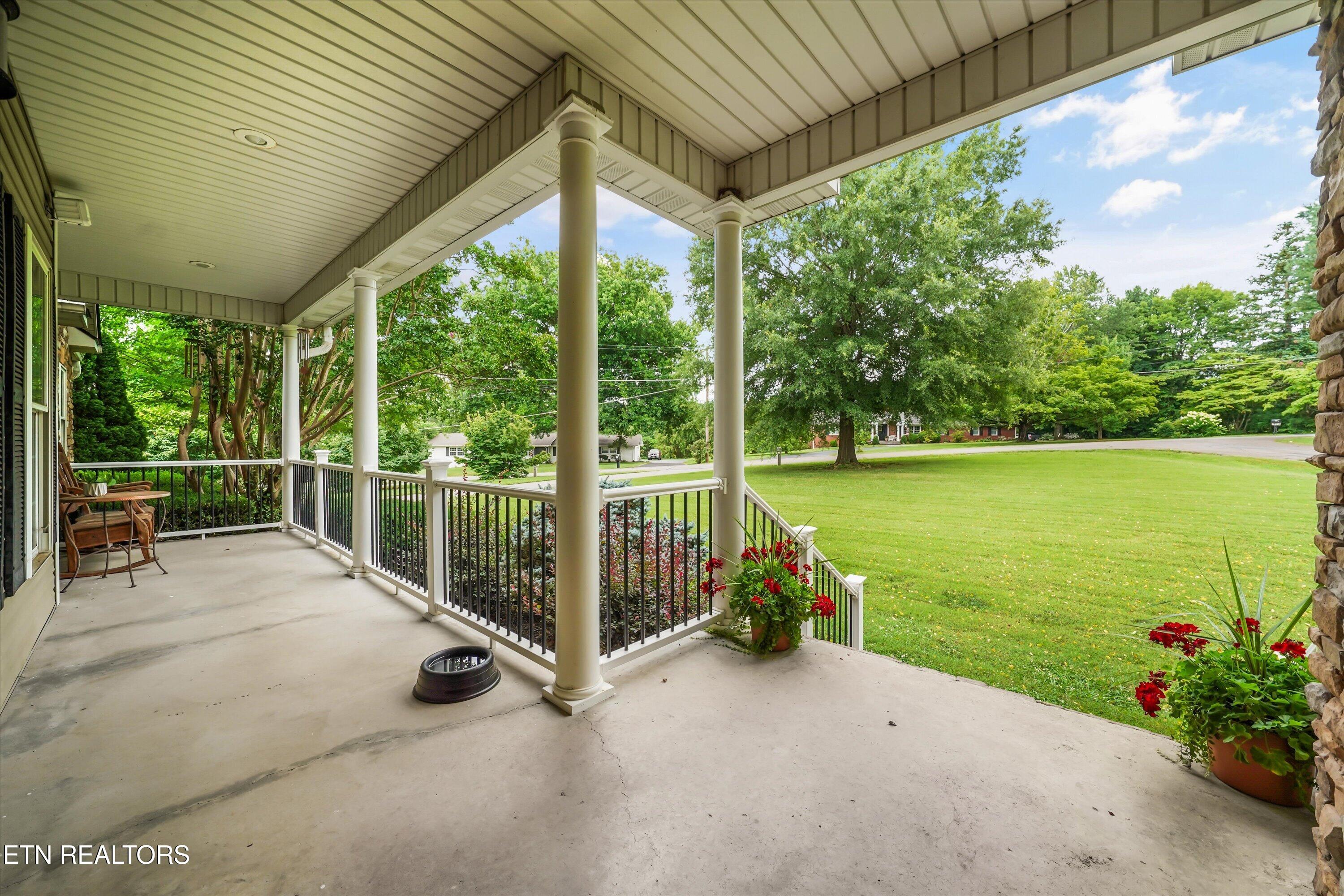 2007 Eastwood Drive Maryville TN 37803