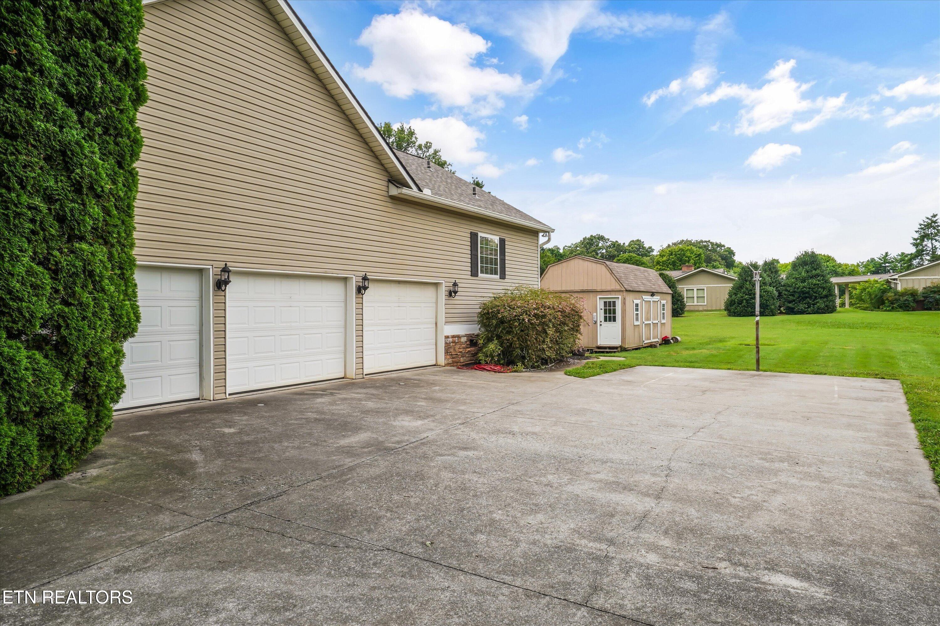 2007 Eastwood Drive Maryville TN 37803