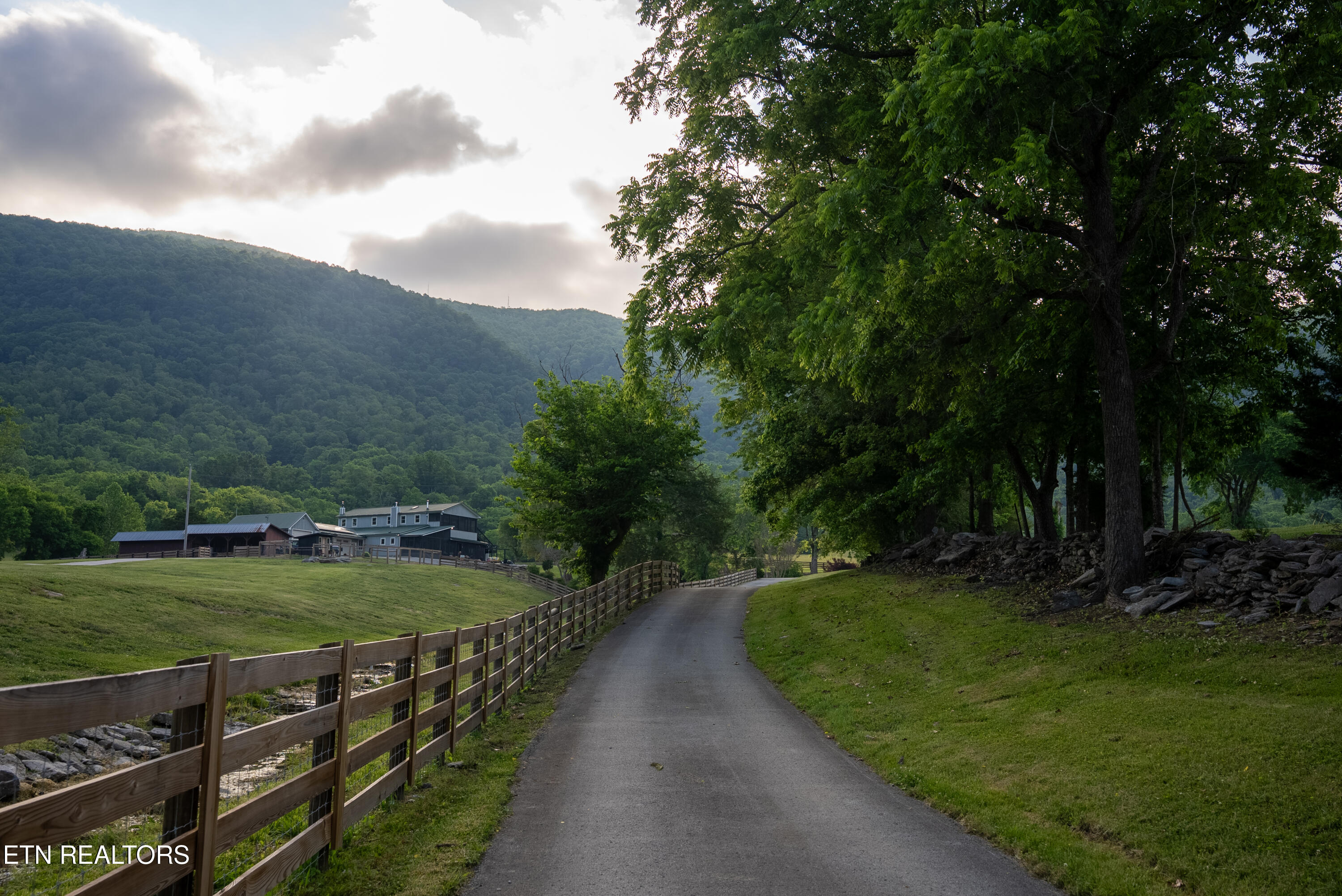 979 Wilson Cemetery Road Pikeville TN 37367
