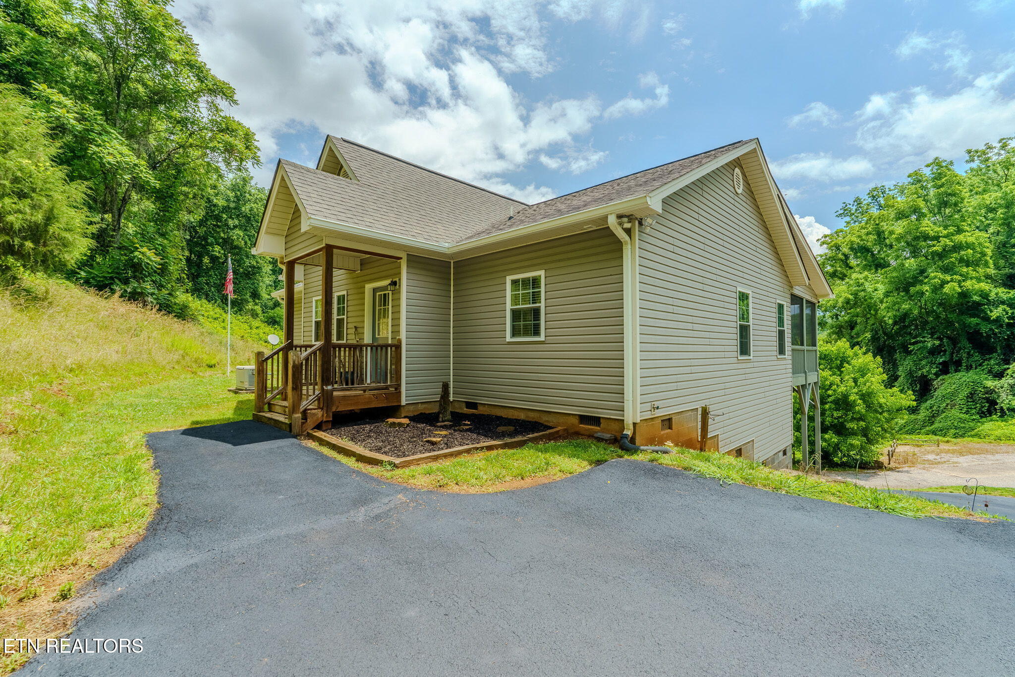 188 Happy Hollow Road Madisonville TN 37354
