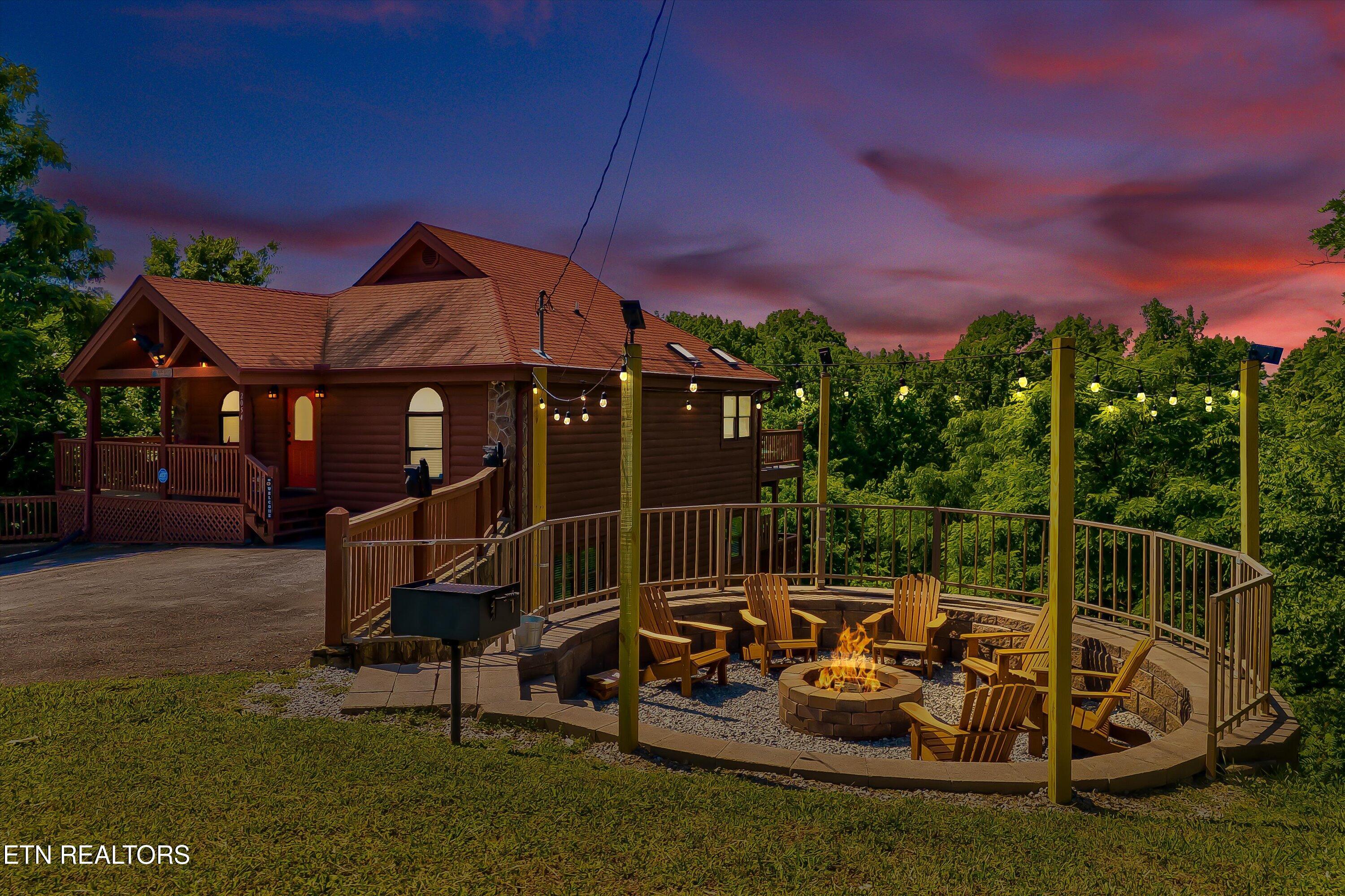 2054 Oakmont Drive Sevierville TN 37876