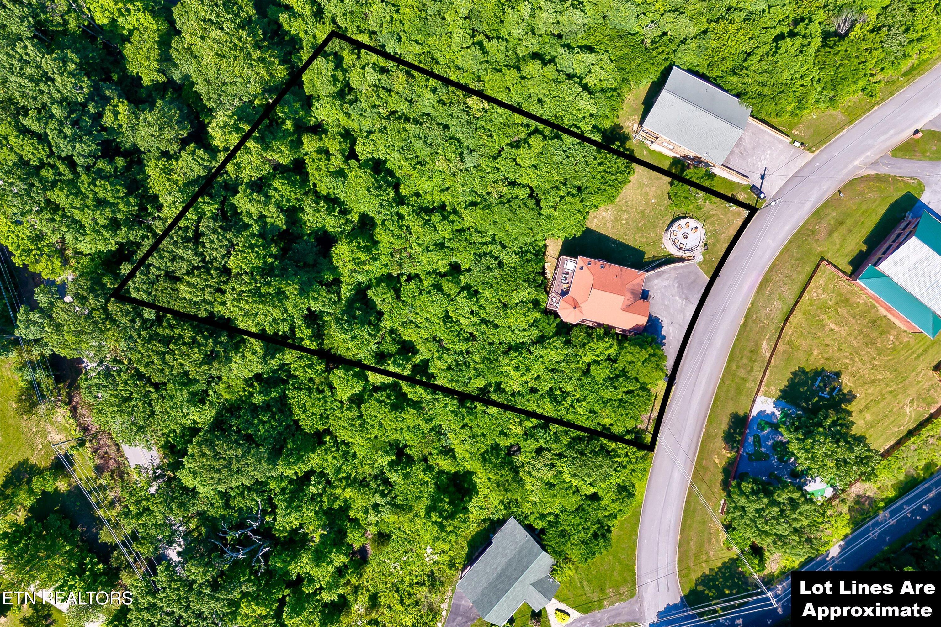 2054 Oakmont Drive Sevierville TN 37876