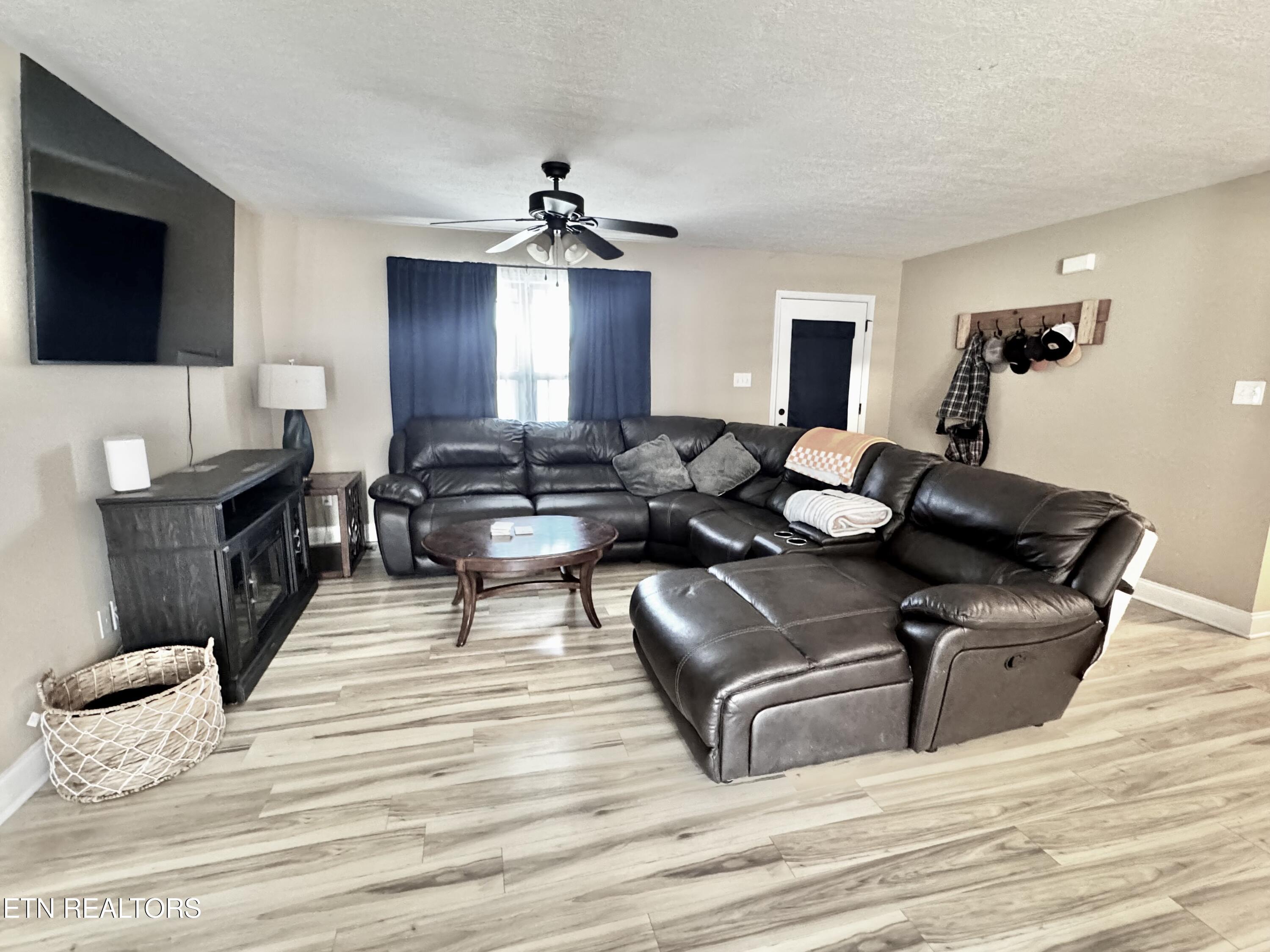 402 Cedar Circle Clinton TN 37716