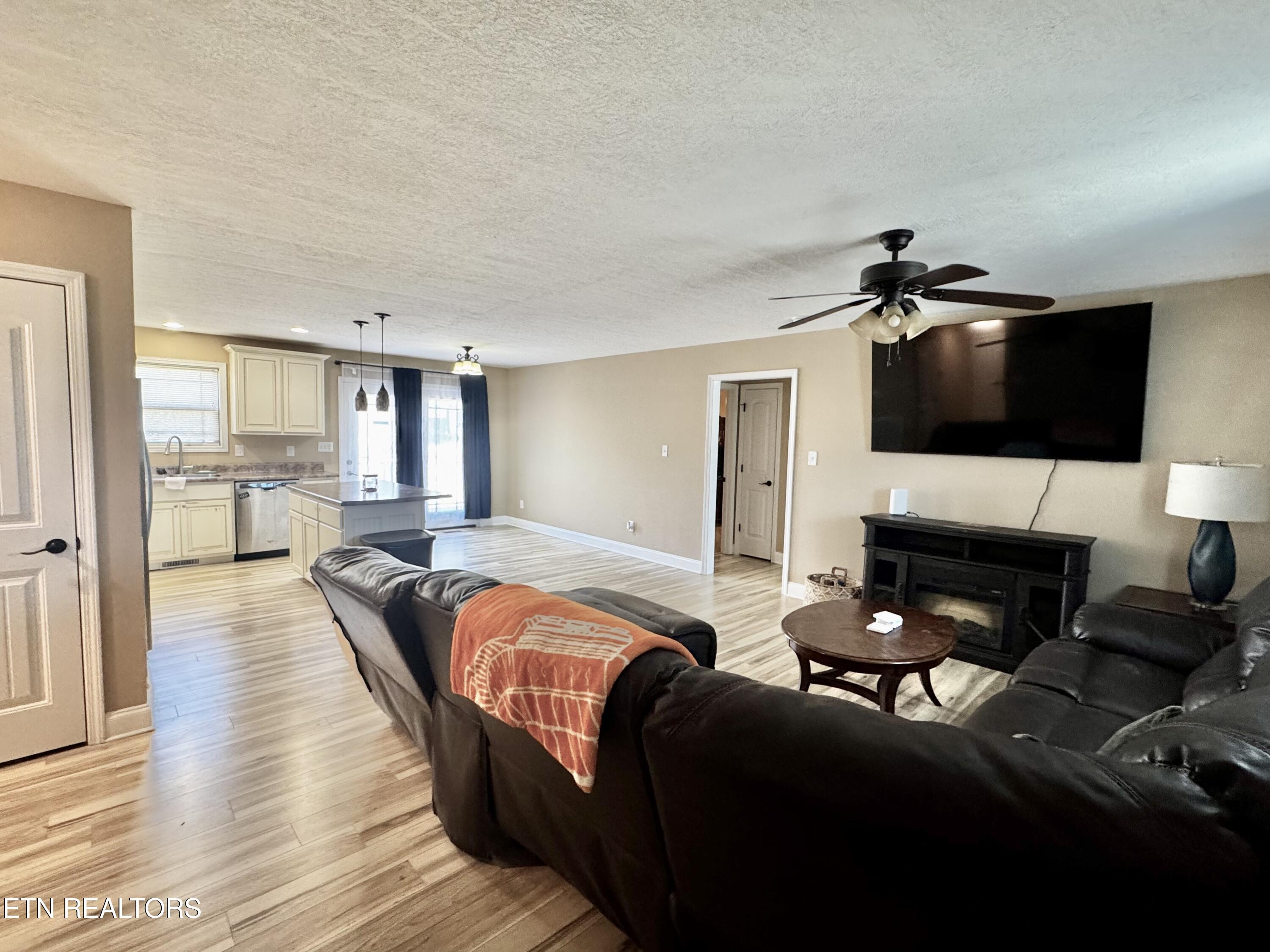 402 Cedar Circle Clinton TN 37716