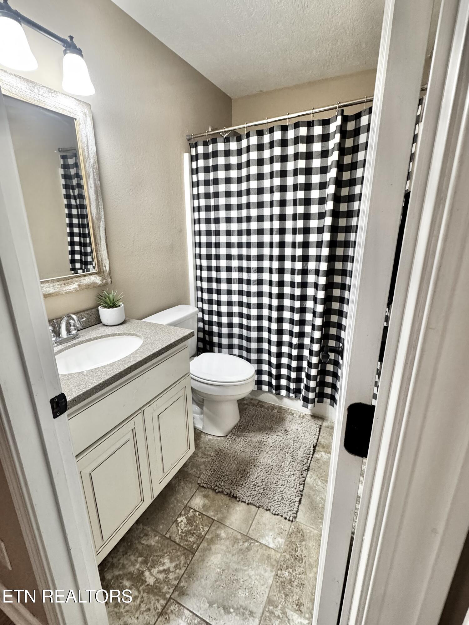 402 Cedar Circle Clinton TN 37716