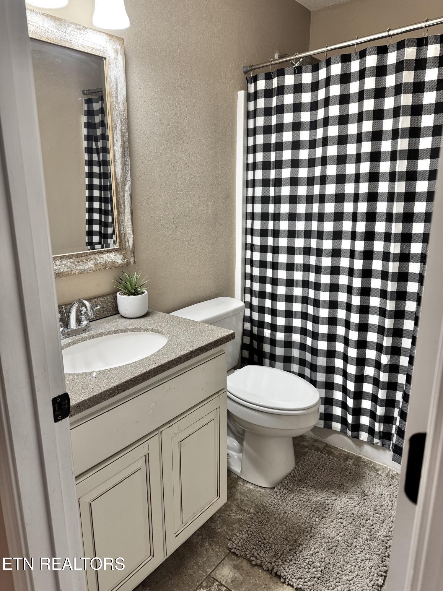 402 Cedar Circle Clinton TN 37716