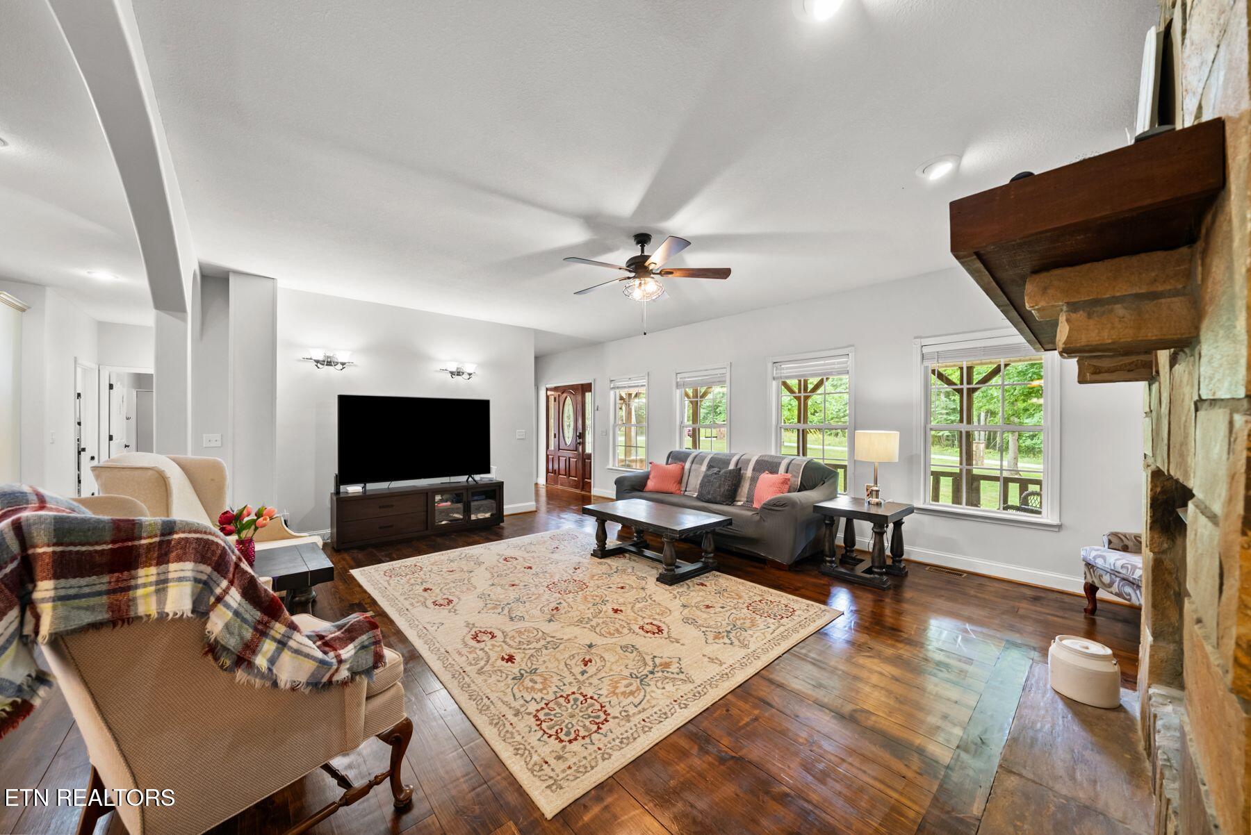 1035 Gray Eagle Drive Crossville TN 38572