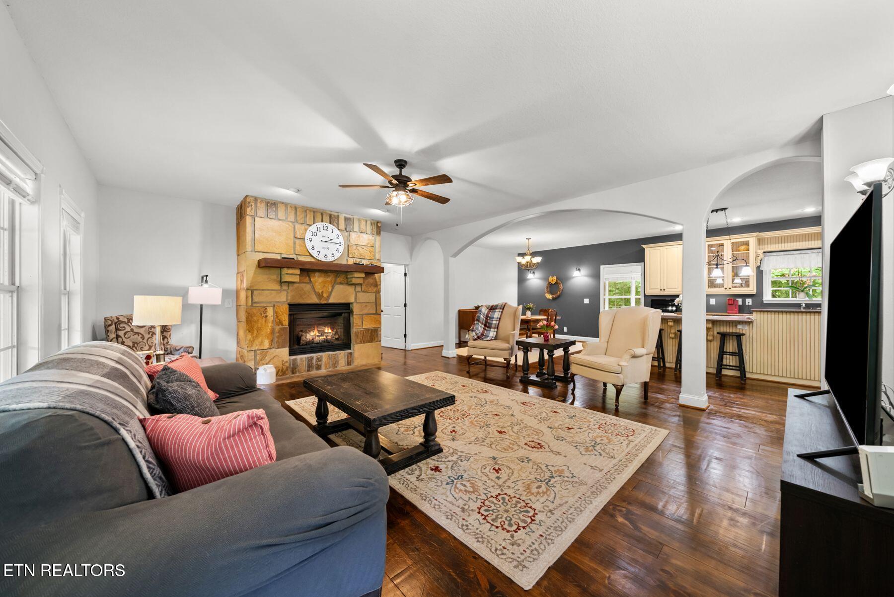 1035 Gray Eagle Drive Crossville TN 38572