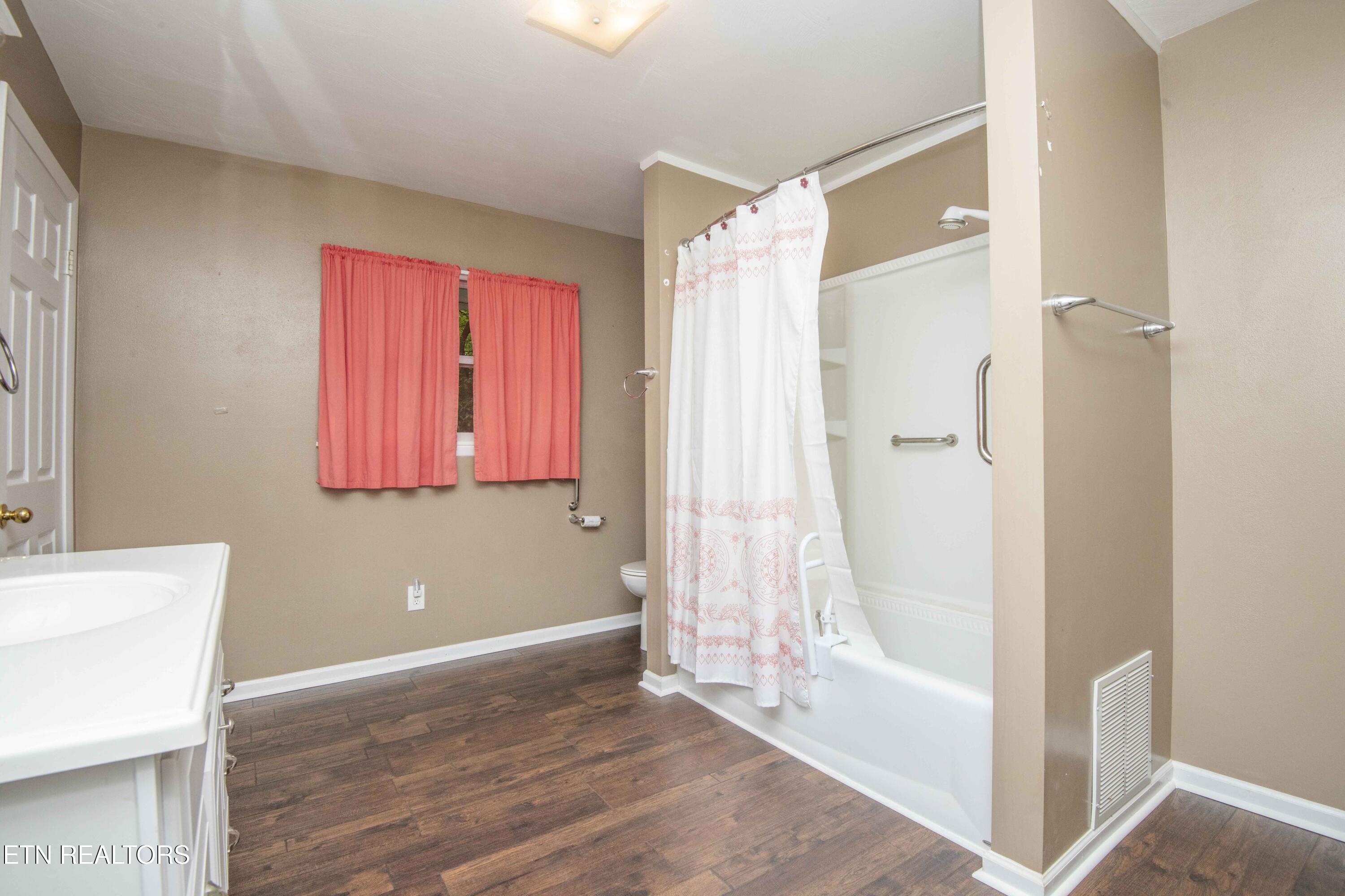 136 Mimosa Avenue Rockwood TN 37854