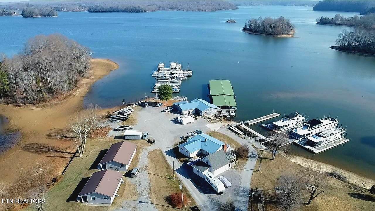 206 Lakeshire Drive Spring City TN 37381