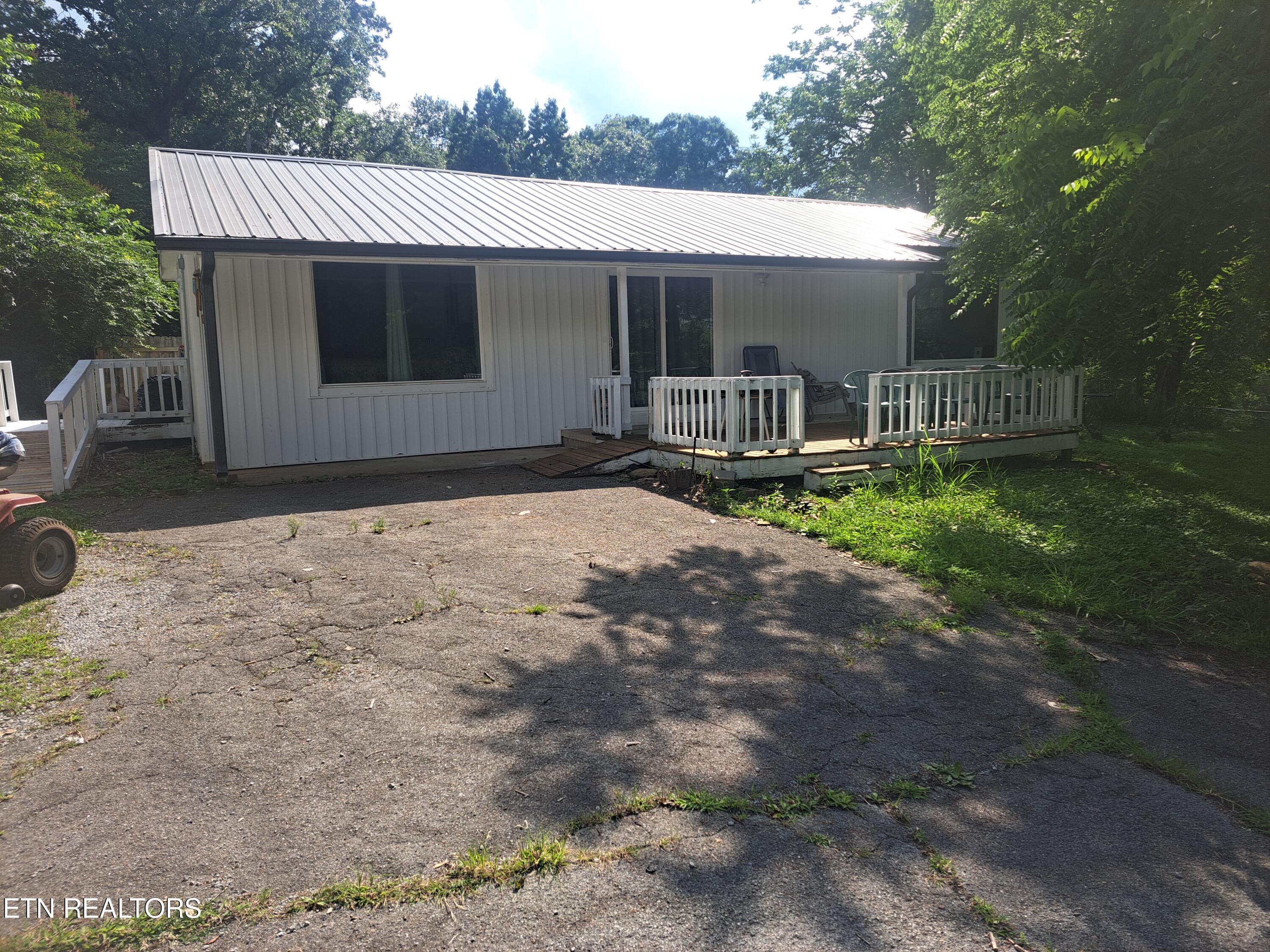 206 Lakeshire Drive Spring City TN 37381