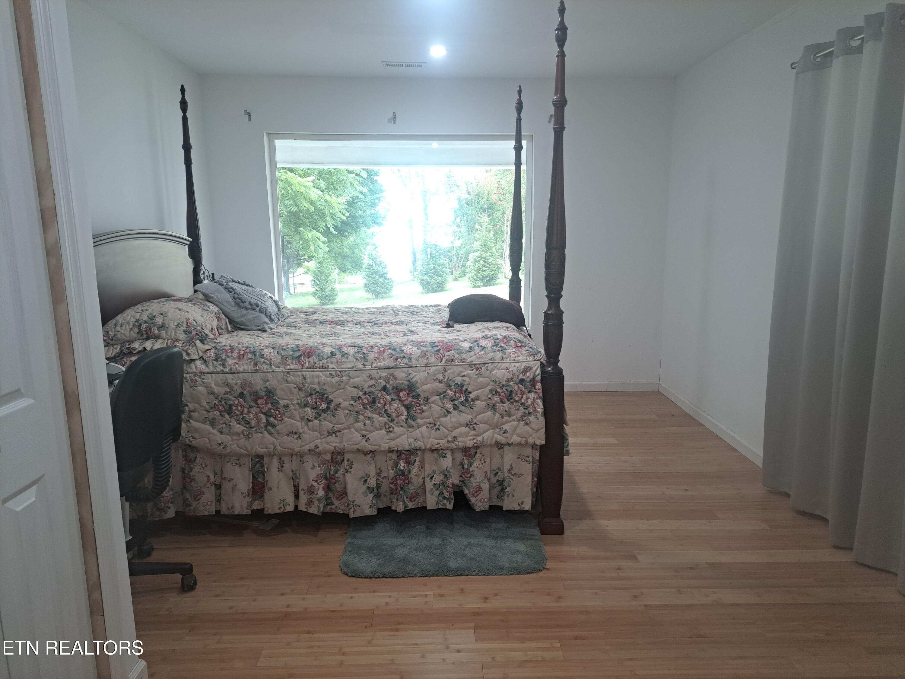 206 Lakeshire Drive Spring City TN 37381