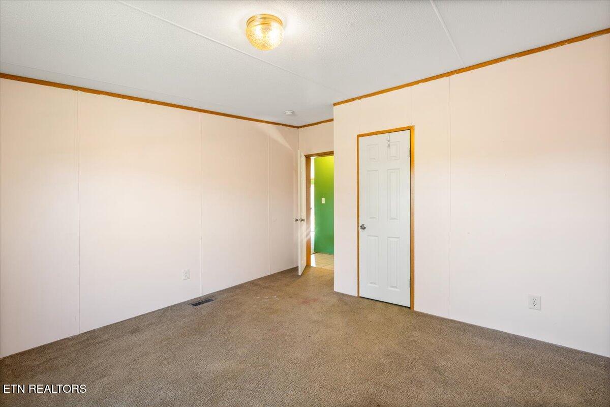 114 Myrtle Vinsant Lane Jacksboro TN 37757