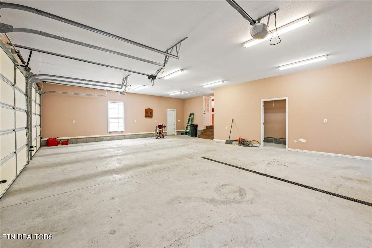 114 Myrtle Vinsant Lane Jacksboro TN 37757