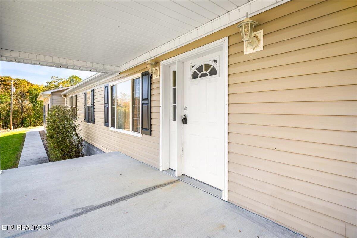 114 Myrtle Vinsant Lane Jacksboro TN 37757