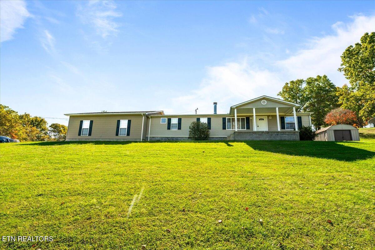 114 Myrtle Vinsant Lane Jacksboro TN 37757