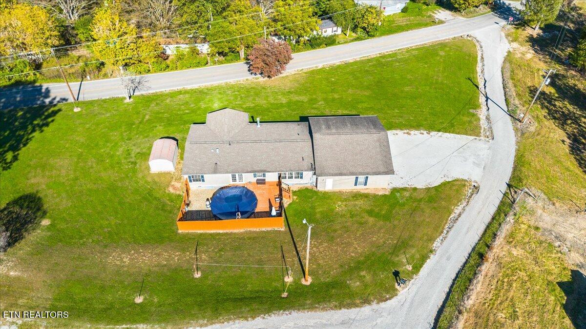 114 Myrtle Vinsant Lane Jacksboro TN 37757