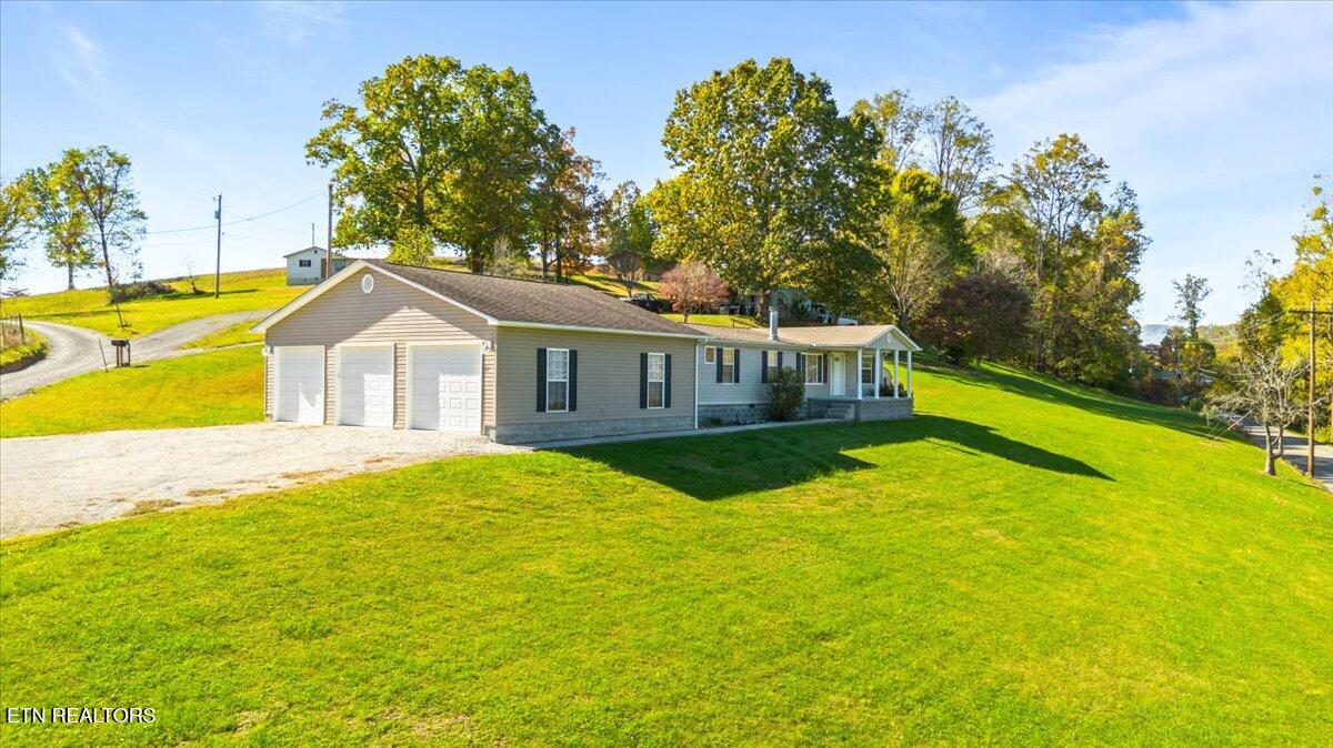 114 Myrtle Vinsant Lane Jacksboro TN 37757