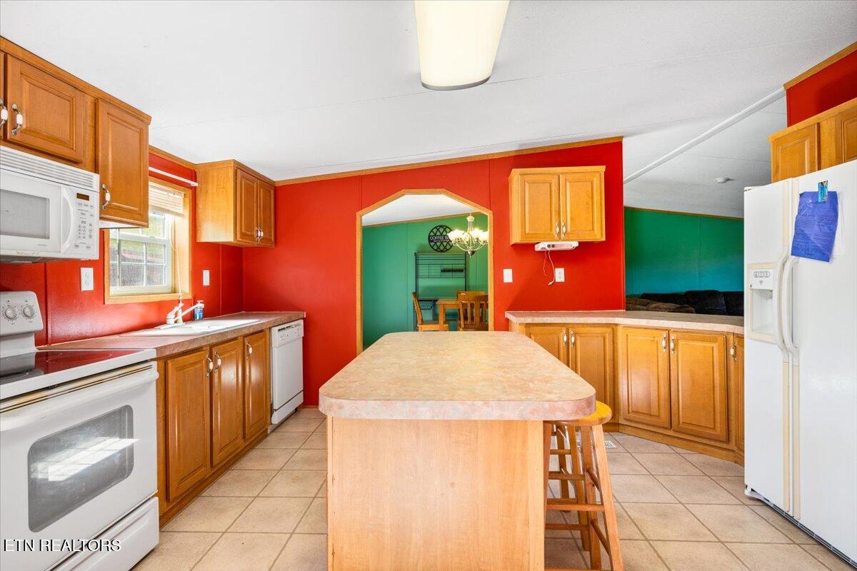 114 Myrtle Vinsant Lane Jacksboro TN 37757