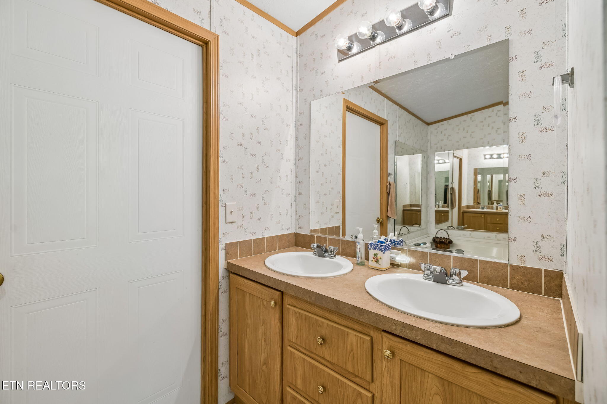 650 Gamble Gap Road Tellico Plains TN 37385