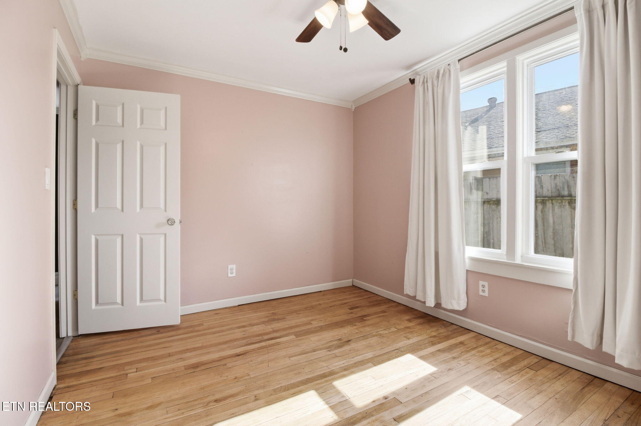 335 S Fowler Street Clinton TN 37716