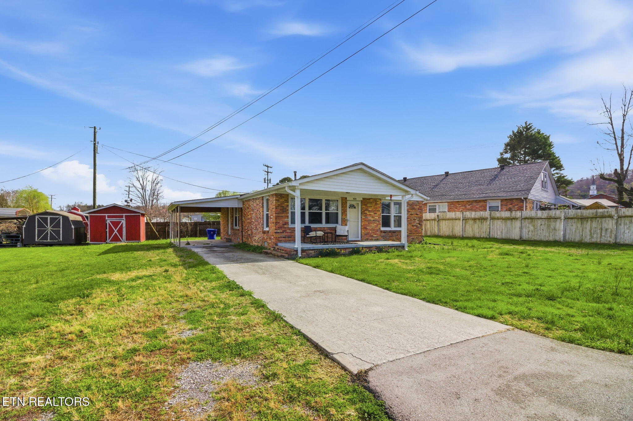 335 S Fowler Street Clinton TN 37716