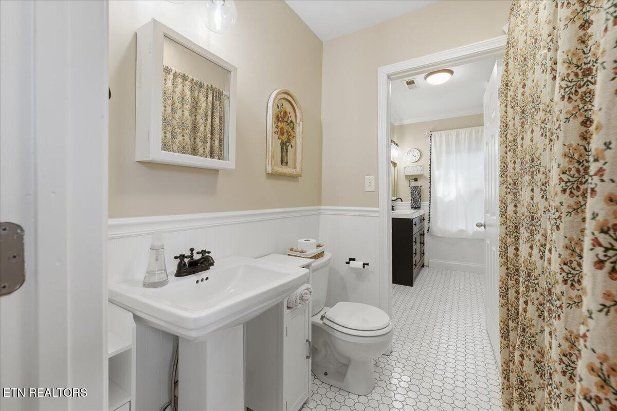 207 E Oak Hill Avenue Knoxville TN 37917