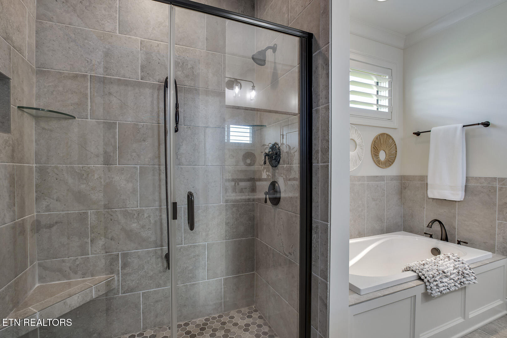 110 E Highlands Circle Lenoir City TN 37772