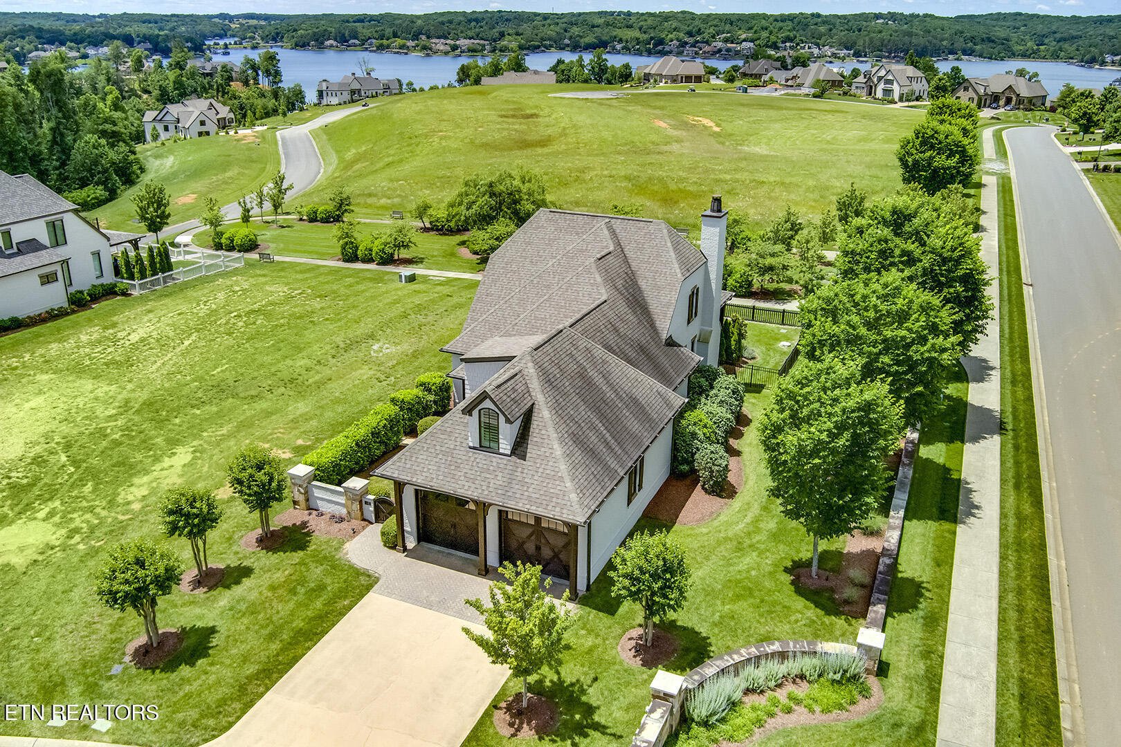110 E Highlands Circle Lenoir City TN 37772