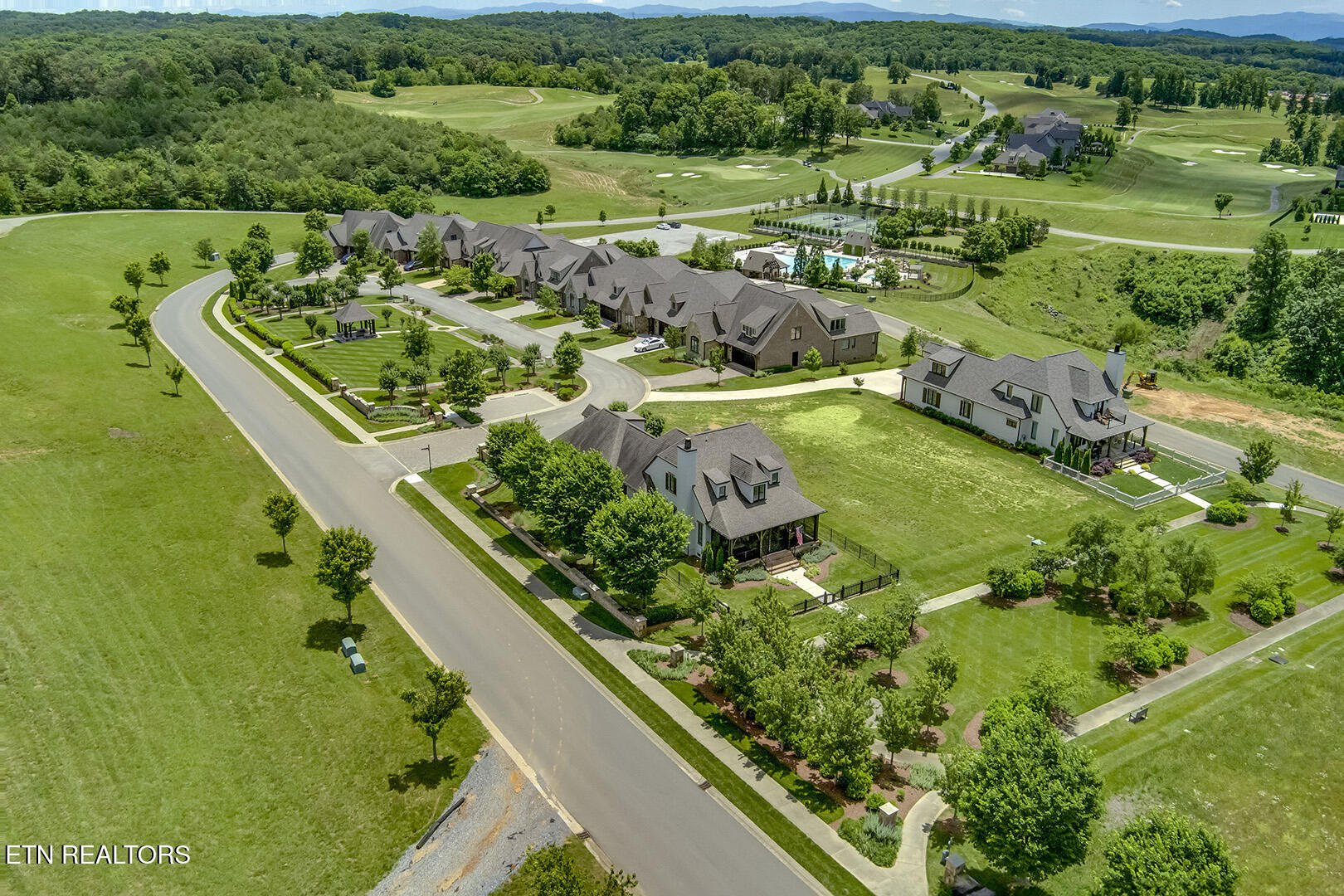 110 E Highlands Circle Lenoir City TN 37772