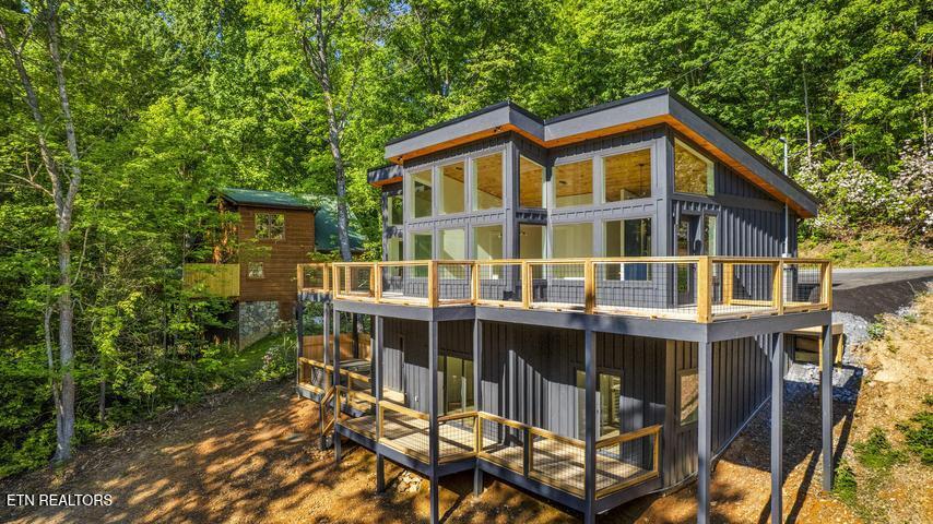 2257 Beach Front Drive Sevierville TN 37876