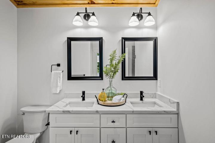 2257 Beach Front Drive Sevierville TN 37876