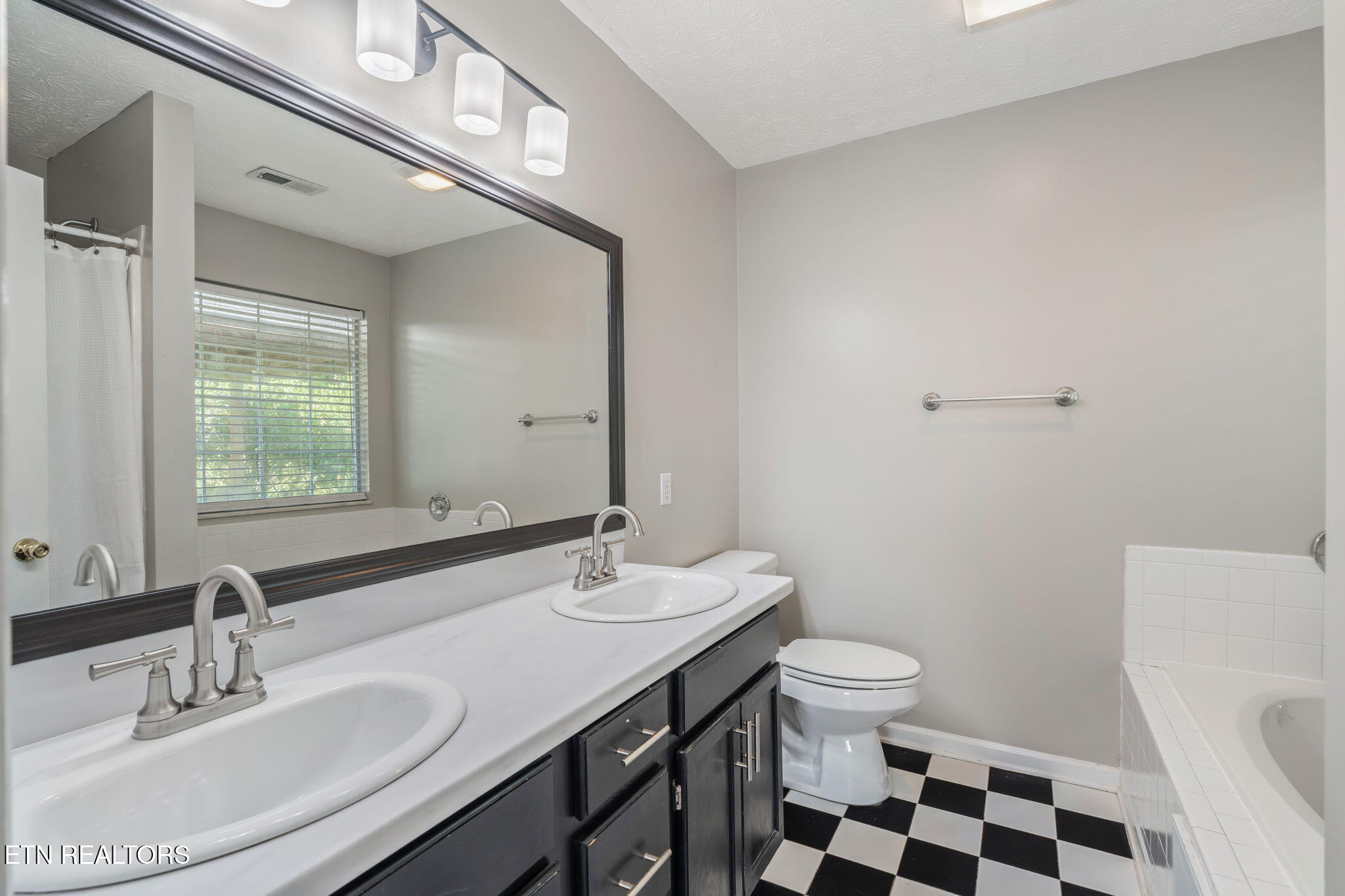 4530 Kinlock Lane Knoxville TN 37921