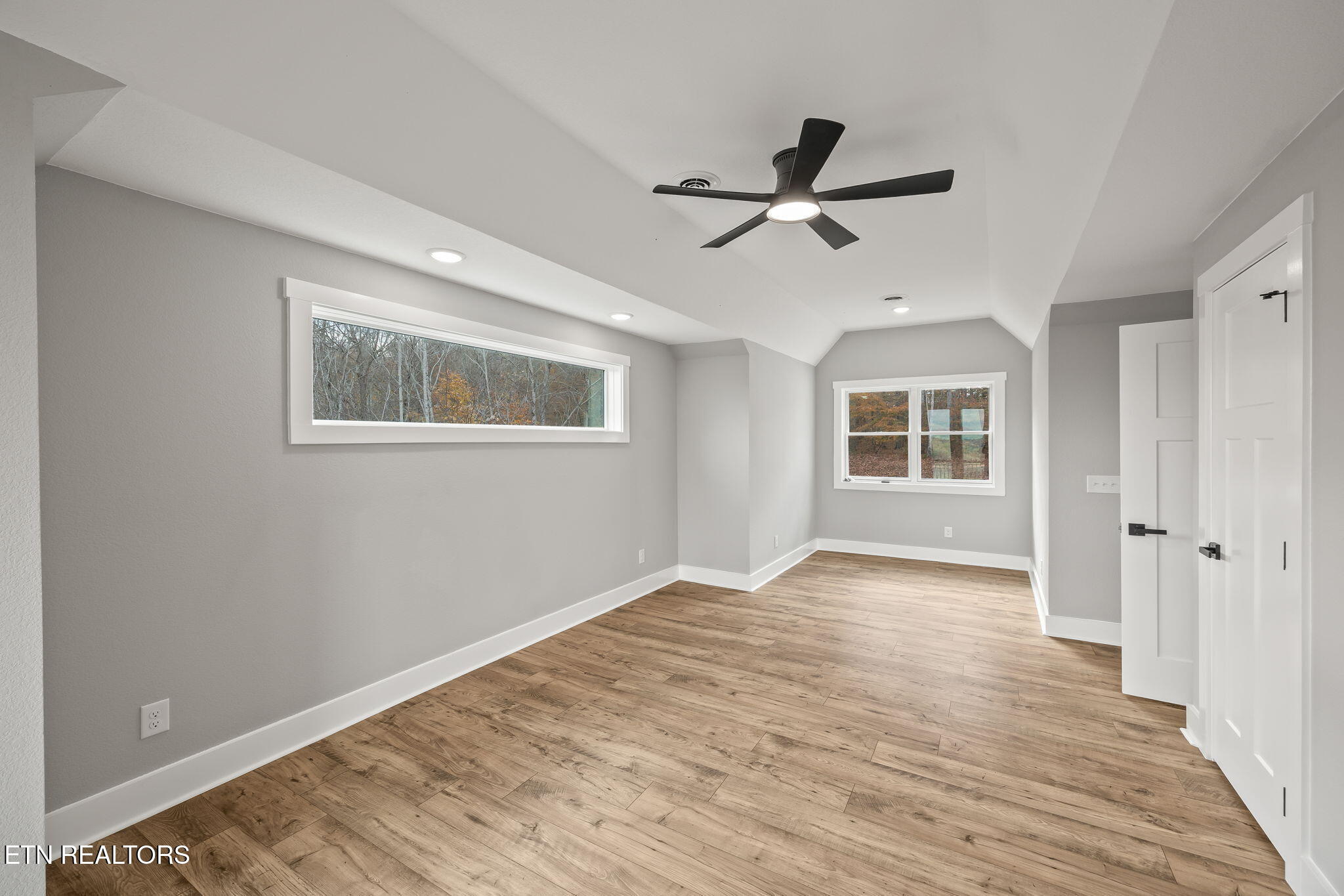 176 Bear Pause Road Byrdstown TN 38549