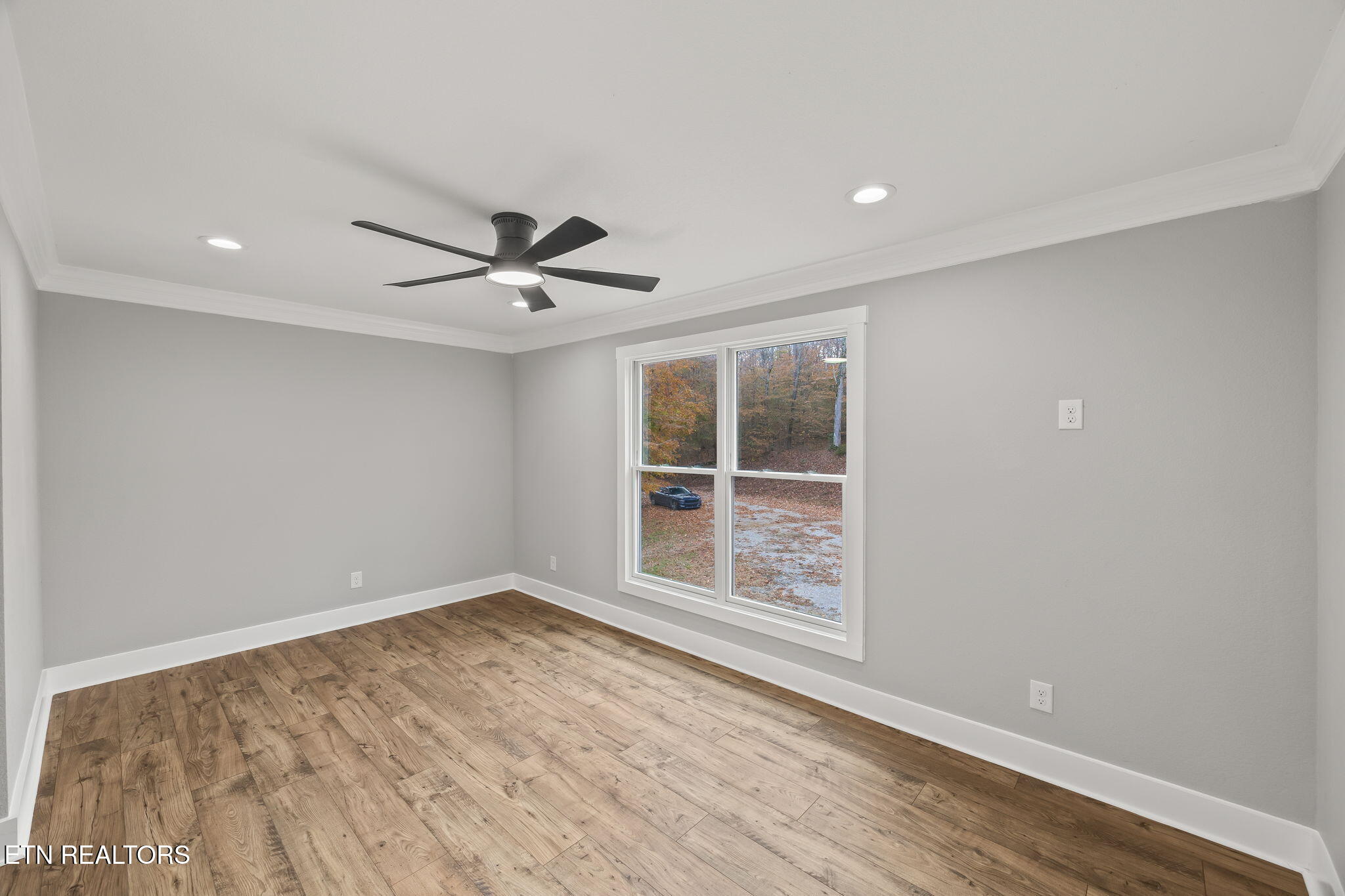 176 Bear Pause Road Byrdstown TN 38549