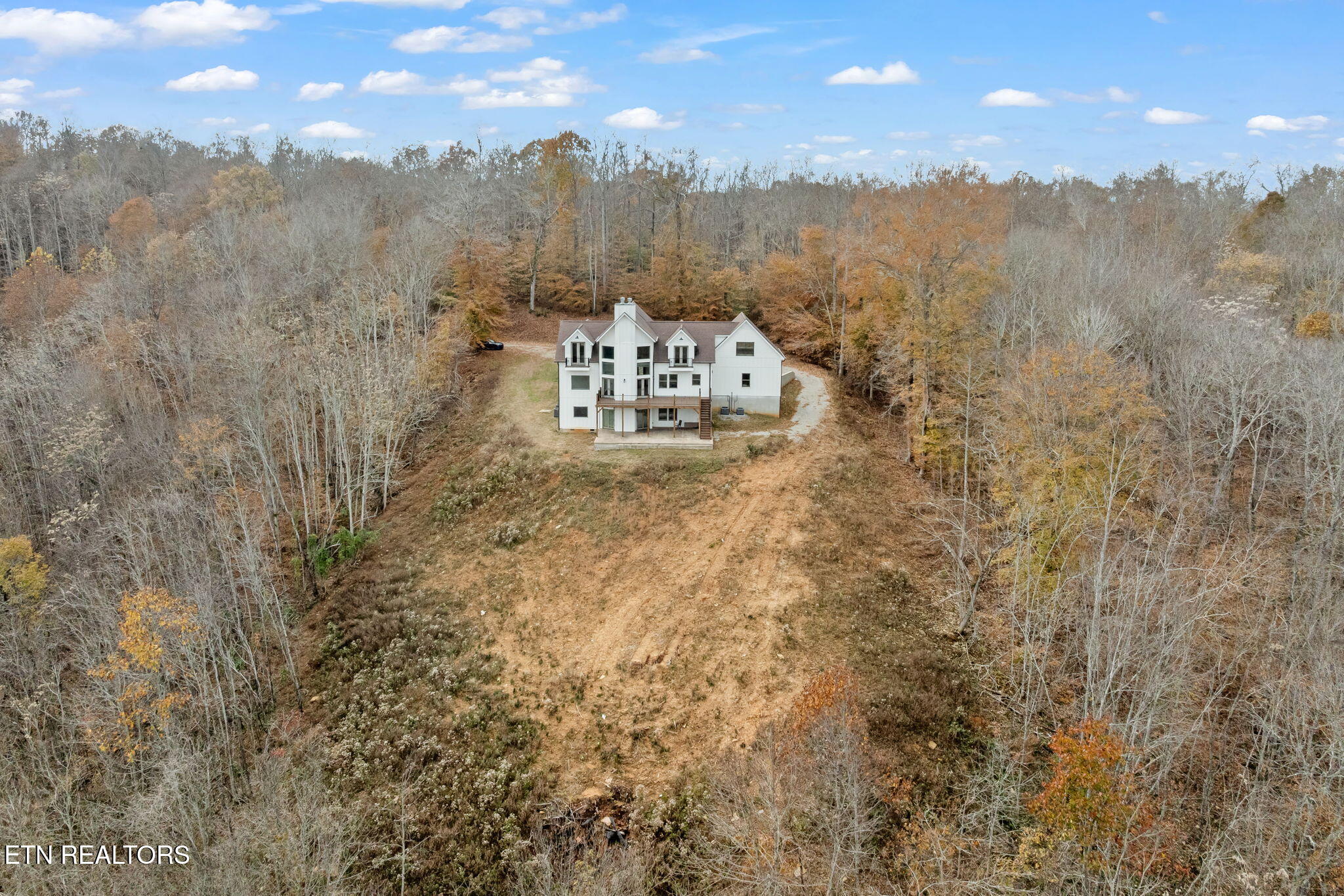 176 Bear Pause Road Byrdstown TN 38549