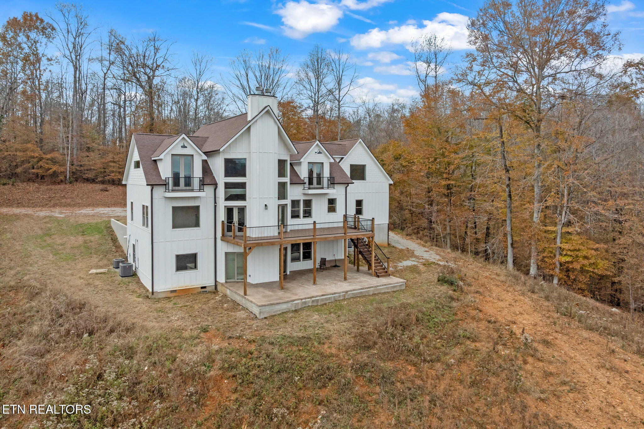 176 Bear Pause Road Byrdstown TN 38549