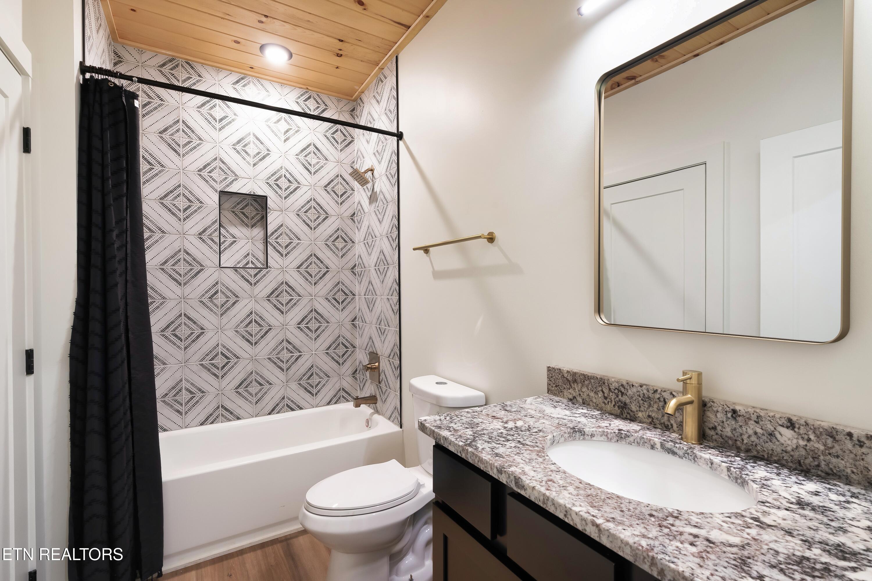 1222 Reedmont Way Sevierville TN 37876