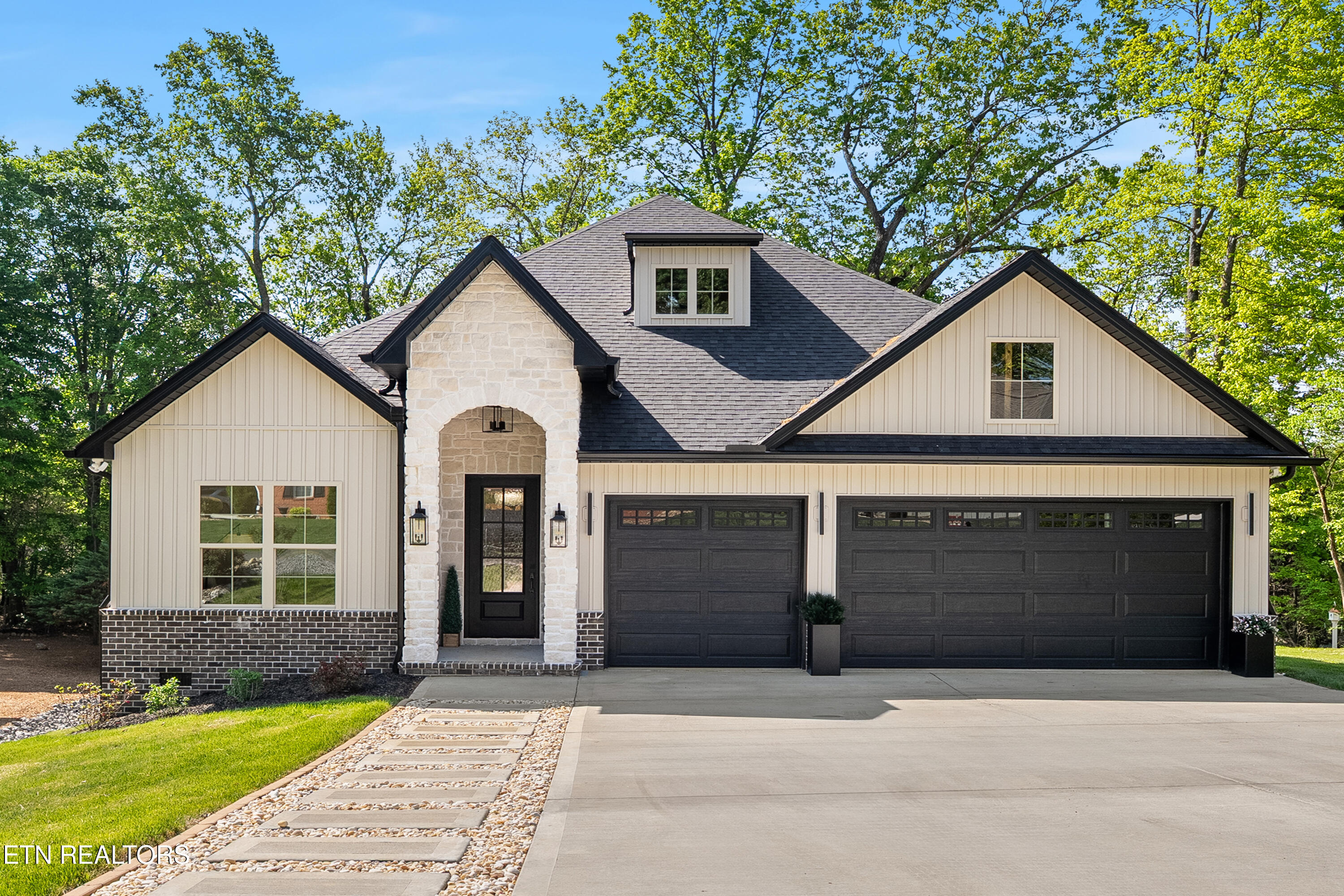 252 Mialaquo Circle Loudon TN 37774