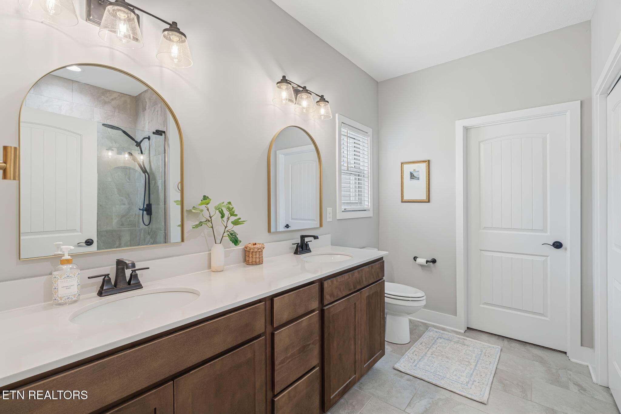 211 Queenberry Street Oak Ridge TN 37830
