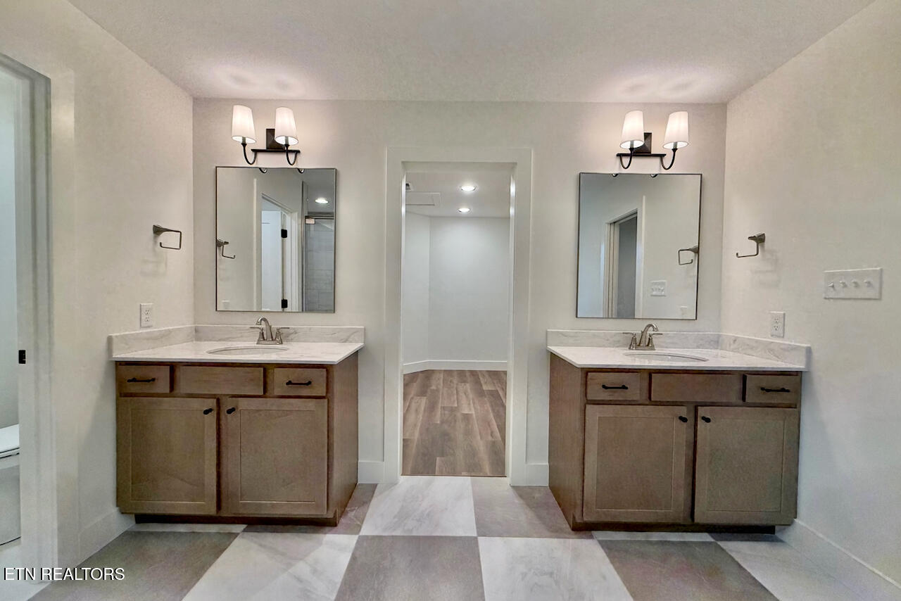 1765 Spring Oak Lane Knoxville TN 37922